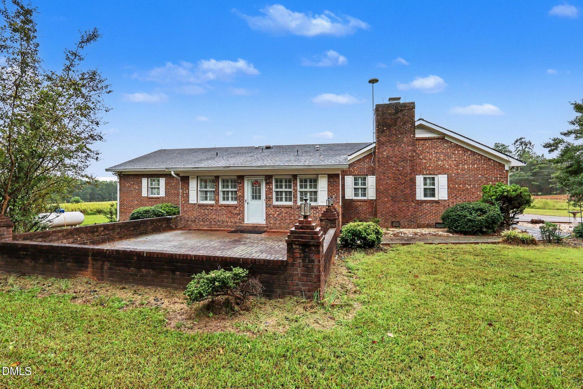 main property photo 4