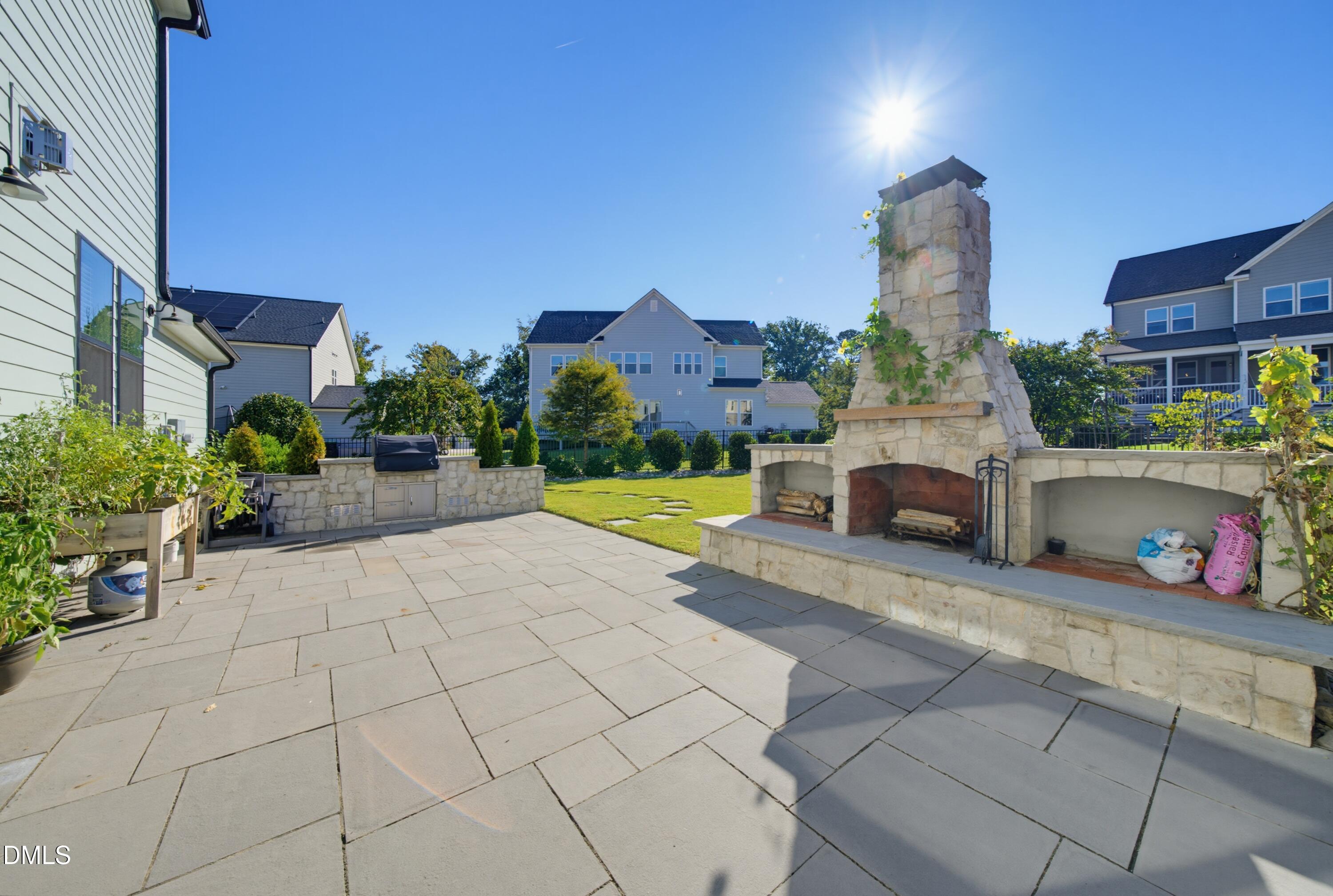 main property photo 33