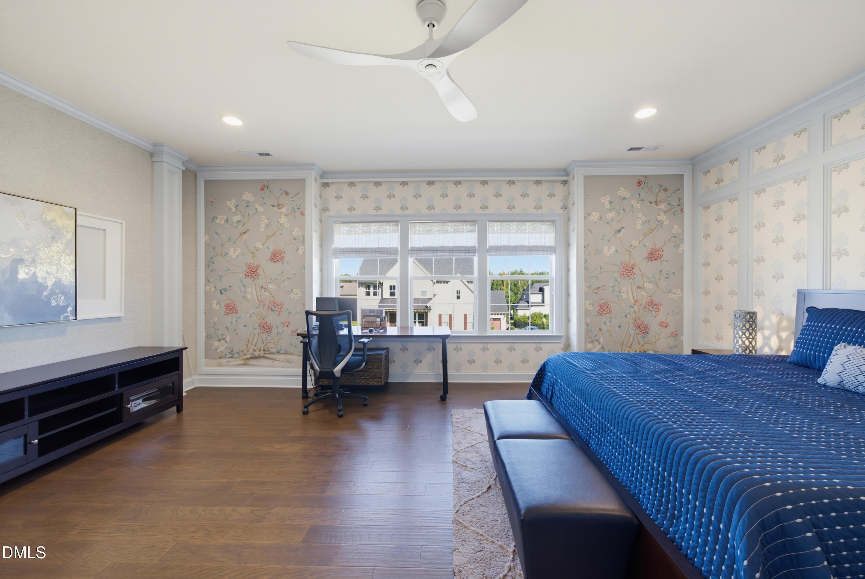 main property photo 37