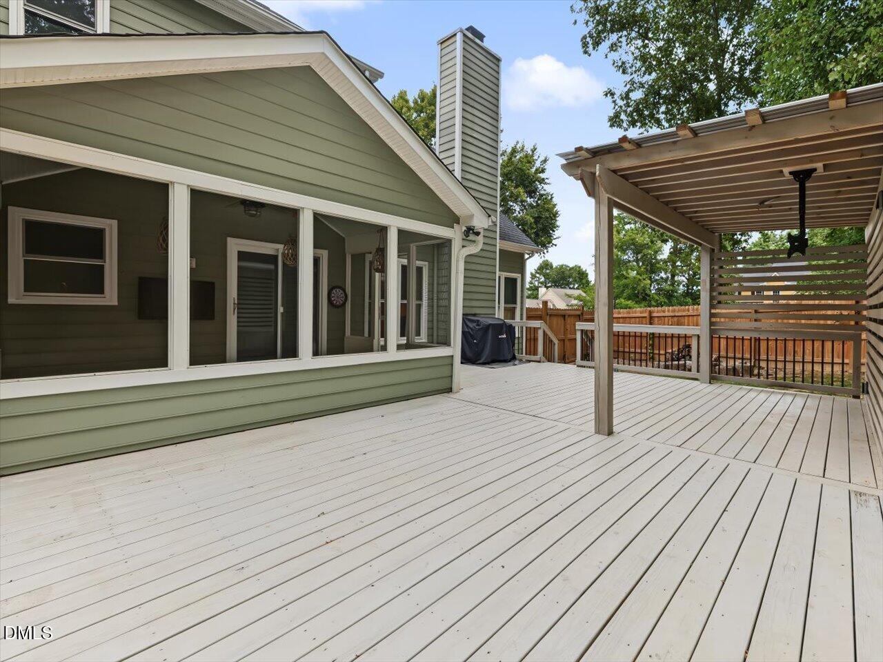 main property photo 18
