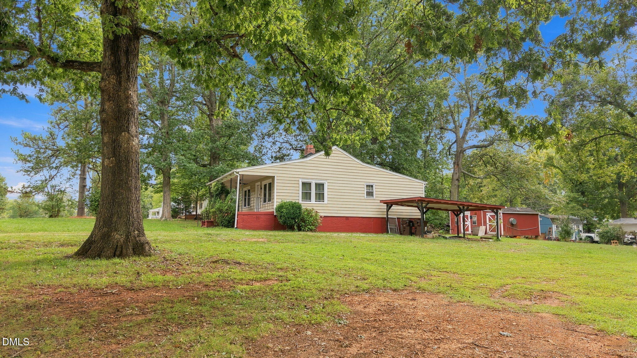 main property photo 28