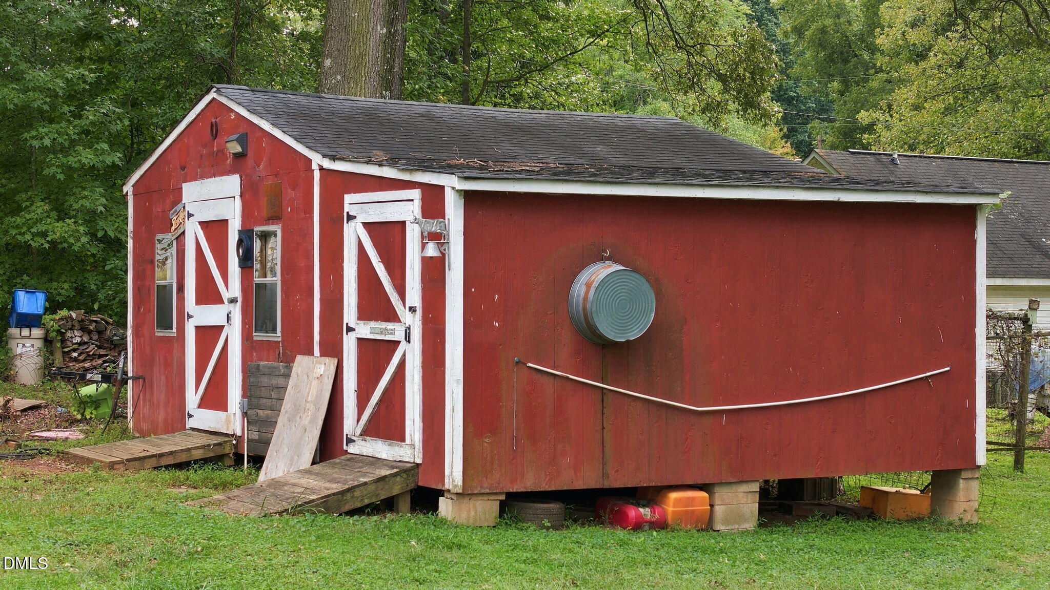 main property photo 30