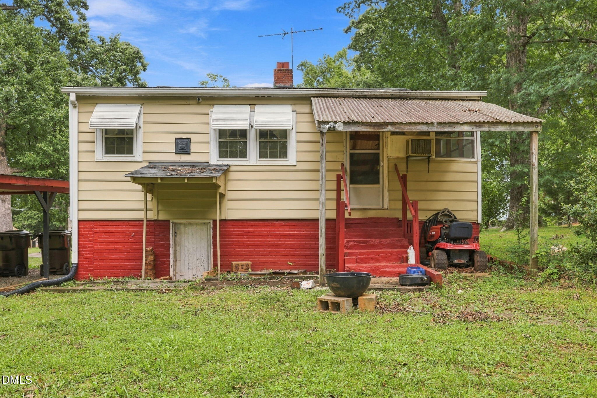 main property photo 34