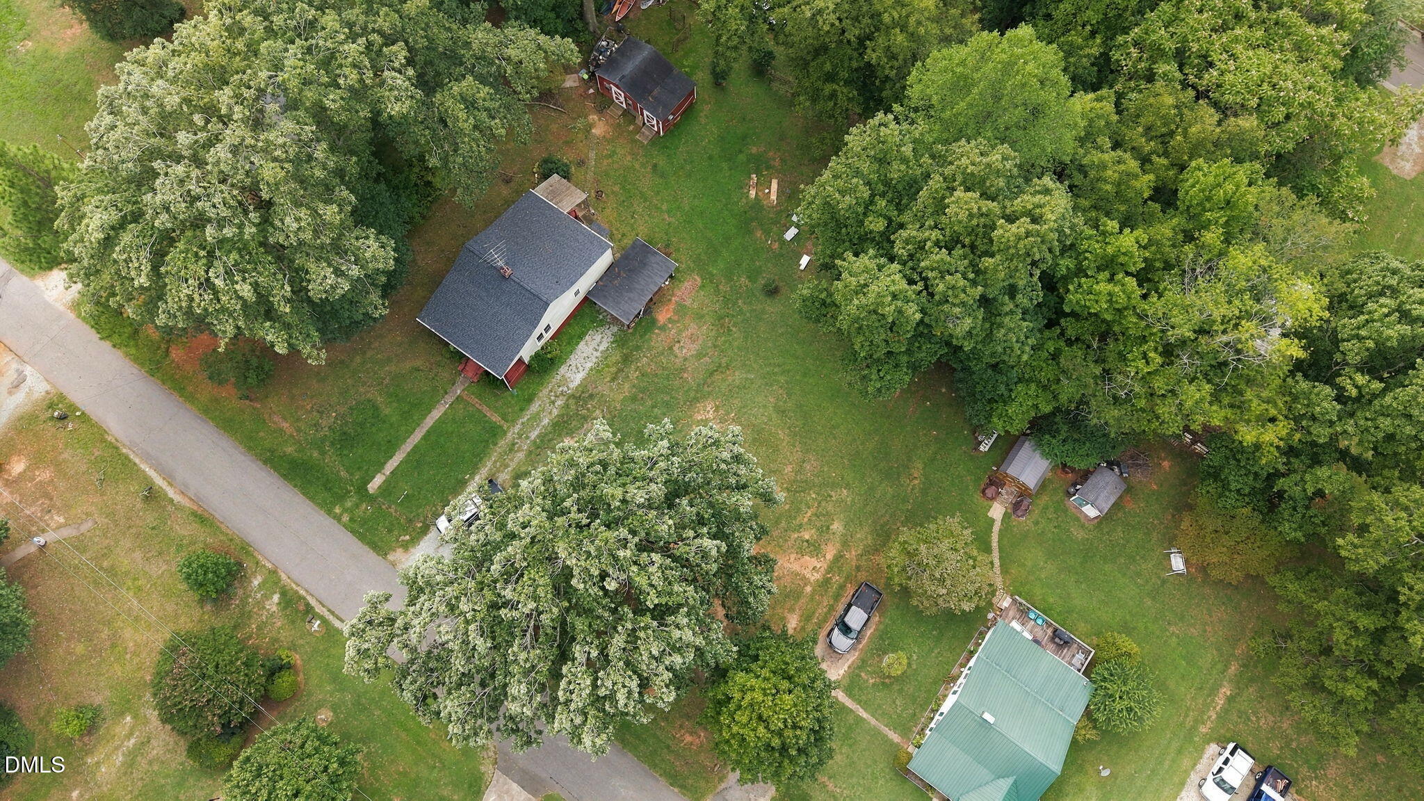 main property photo 40