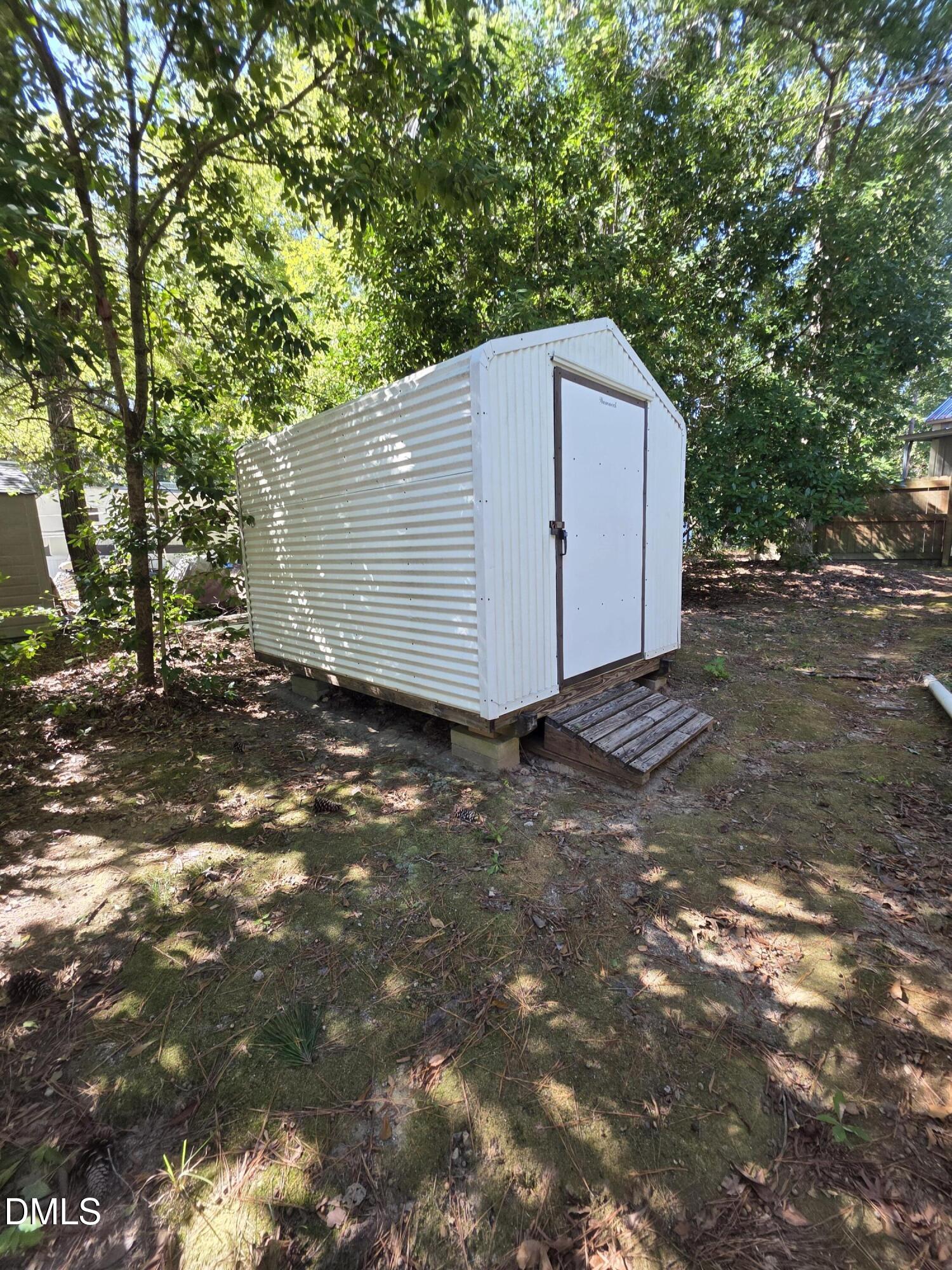 main property photo 12