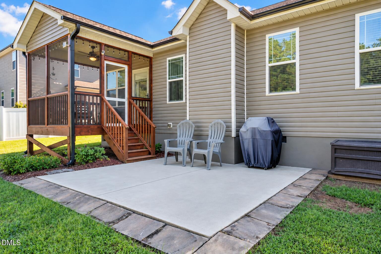 main property photo 22