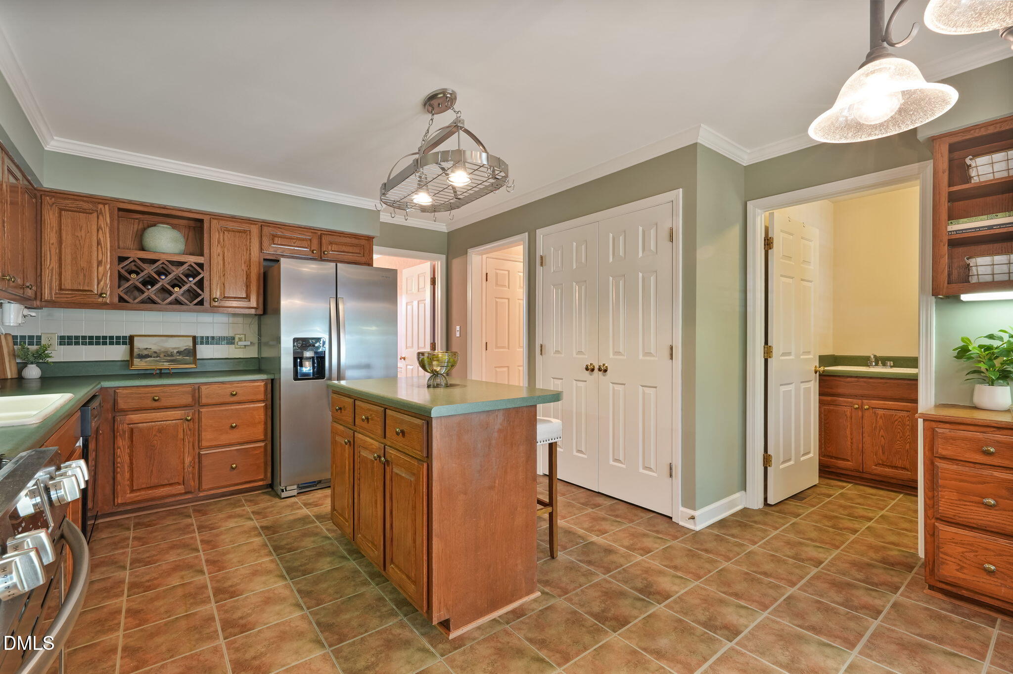 main property photo 19
