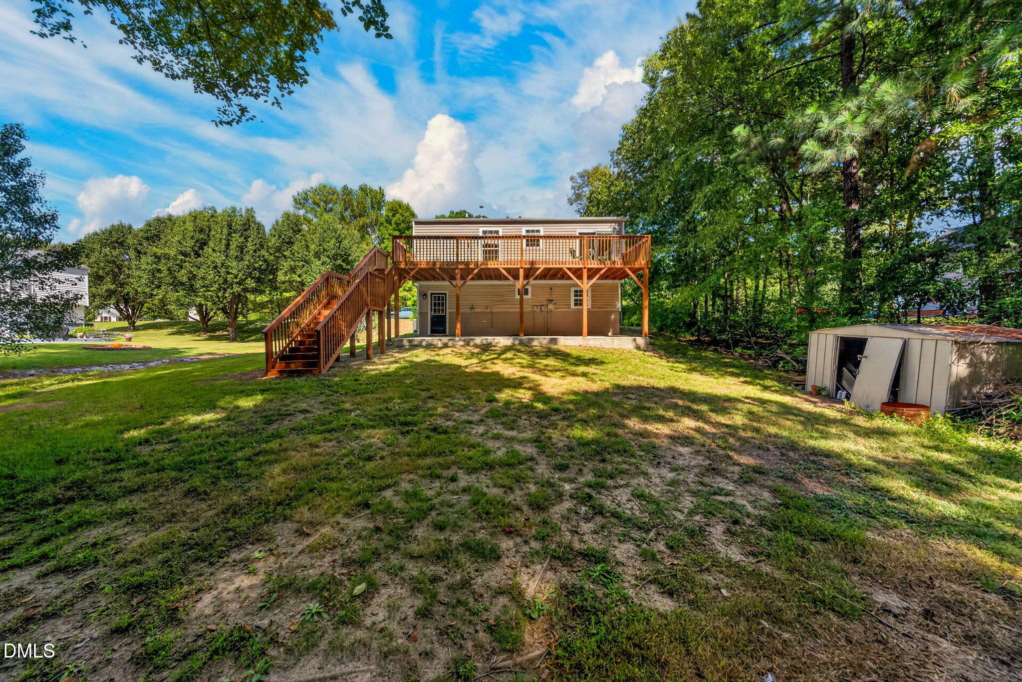main property photo 33