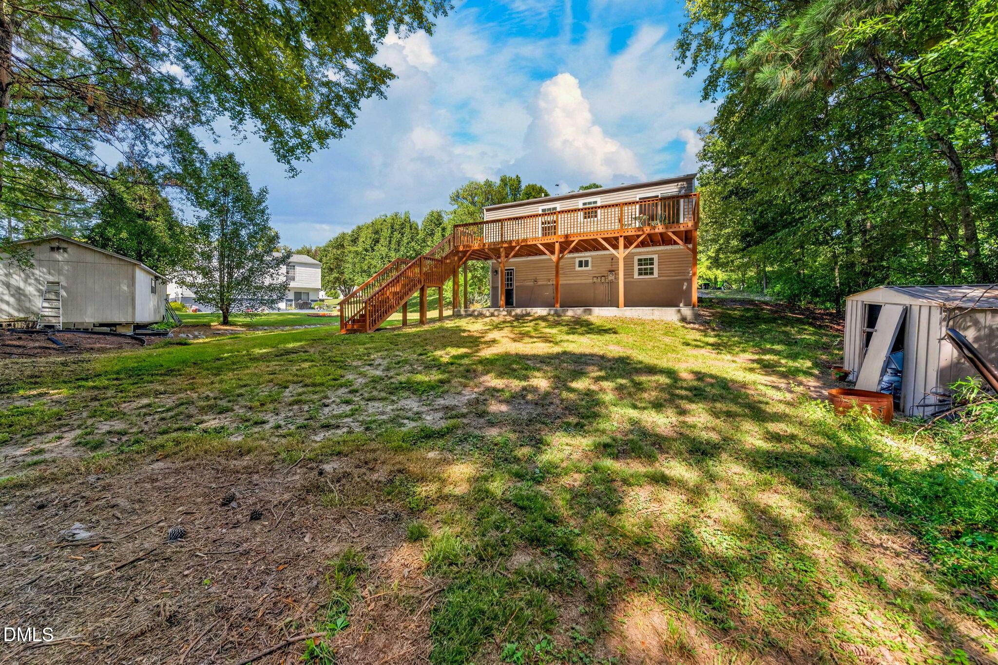 main property photo 34