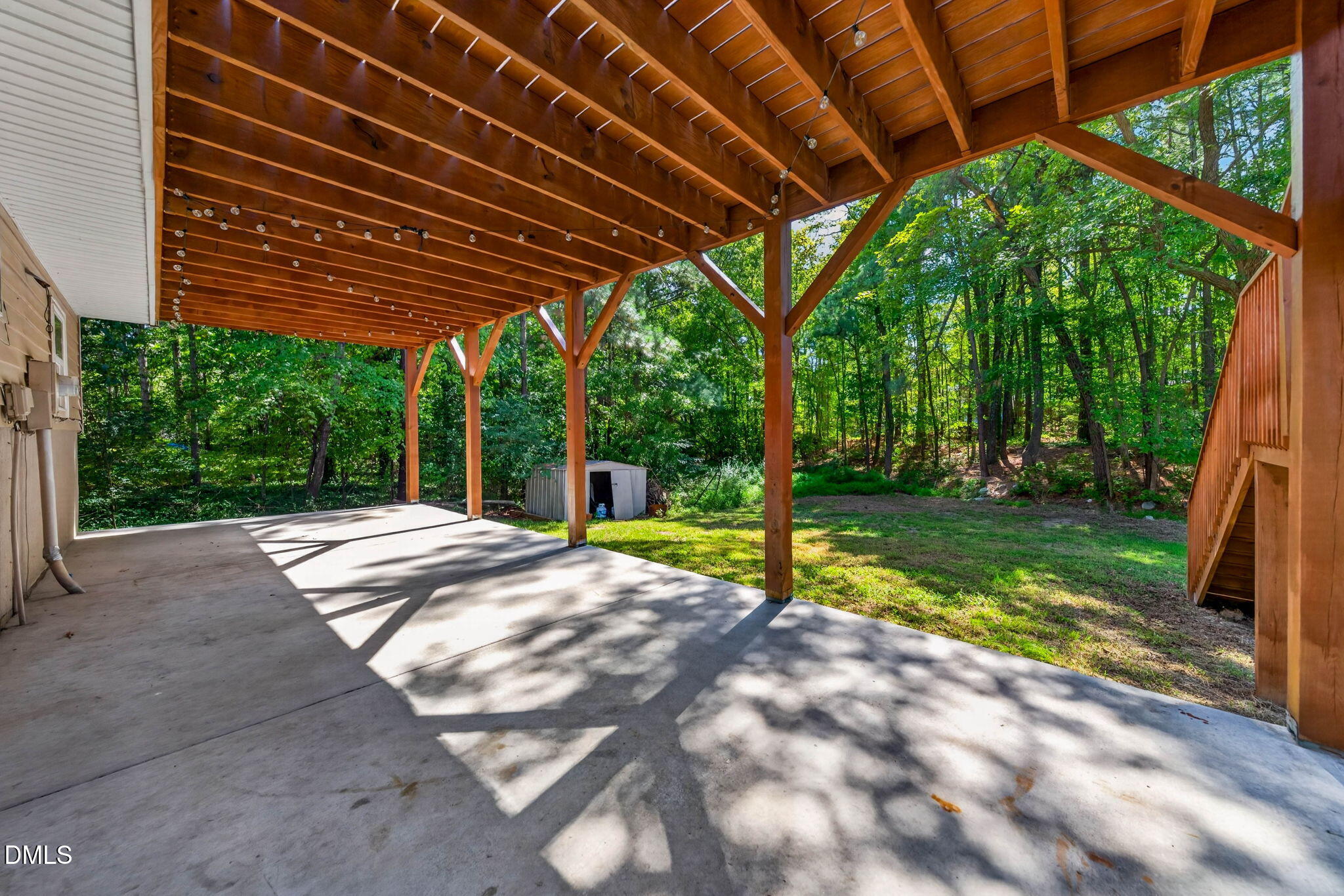 main property photo 38