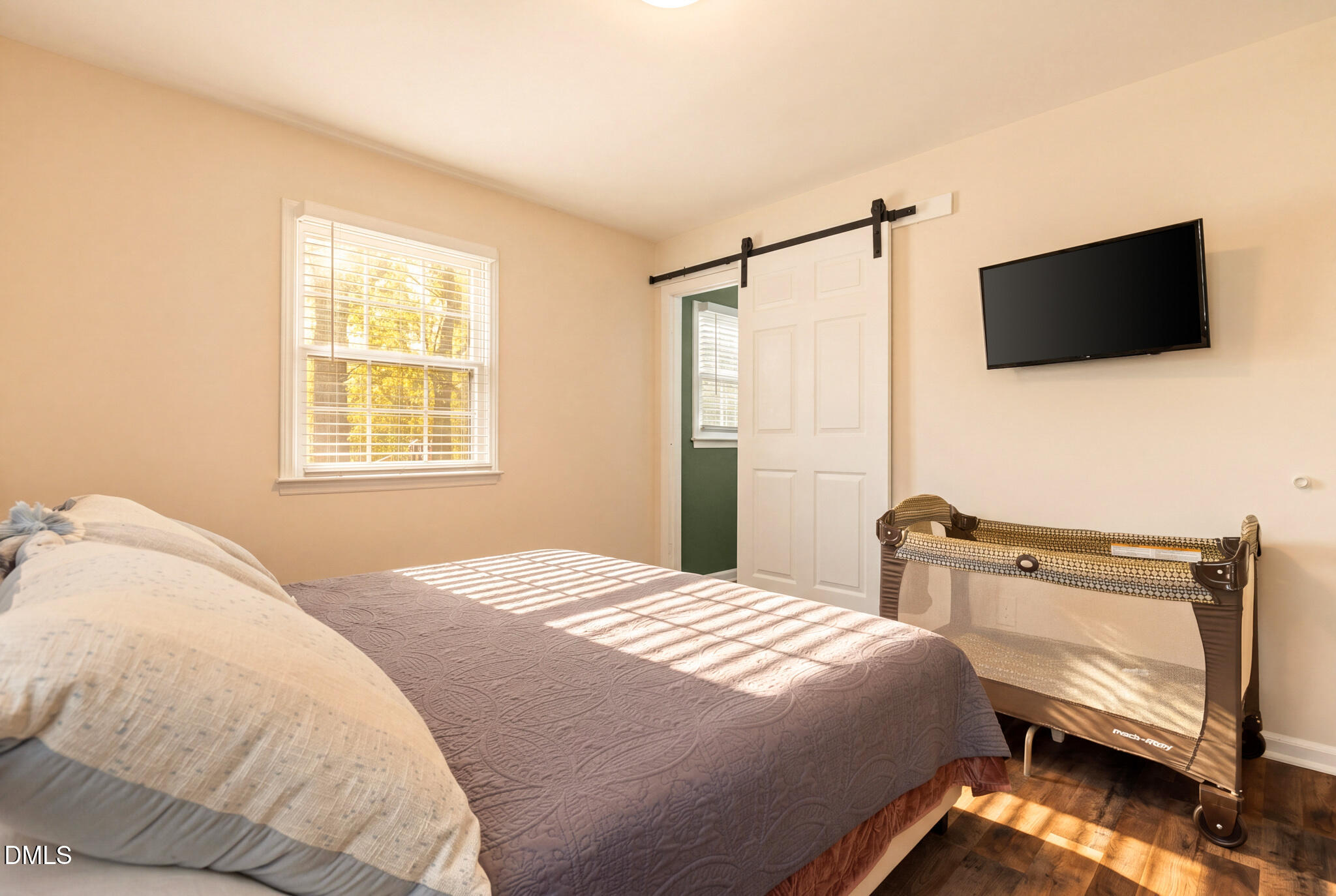 main property photo 10
