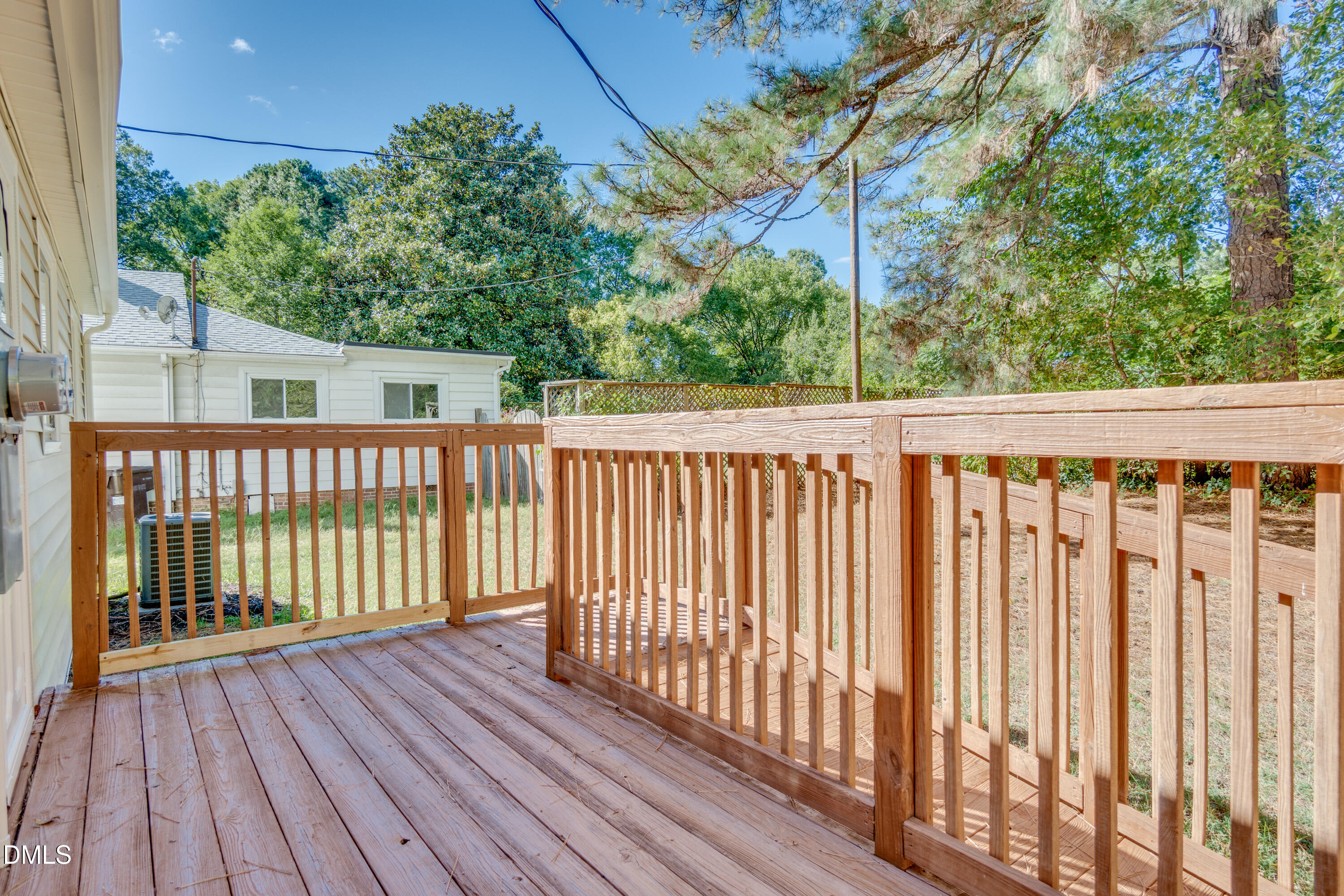 main property photo 24