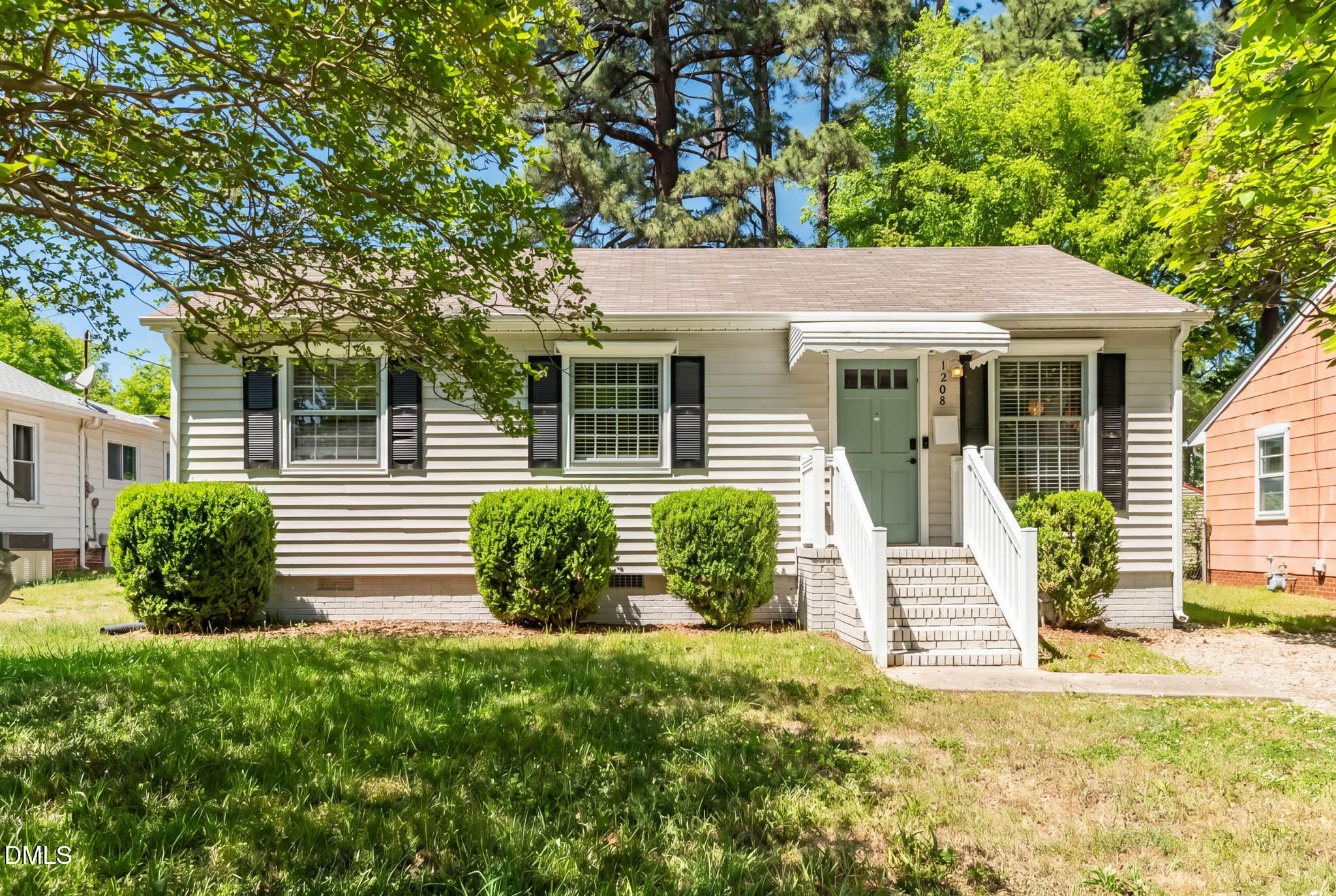 main property photo 31