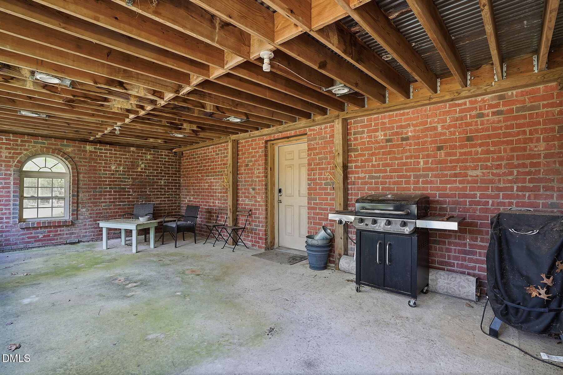 main property photo 16
