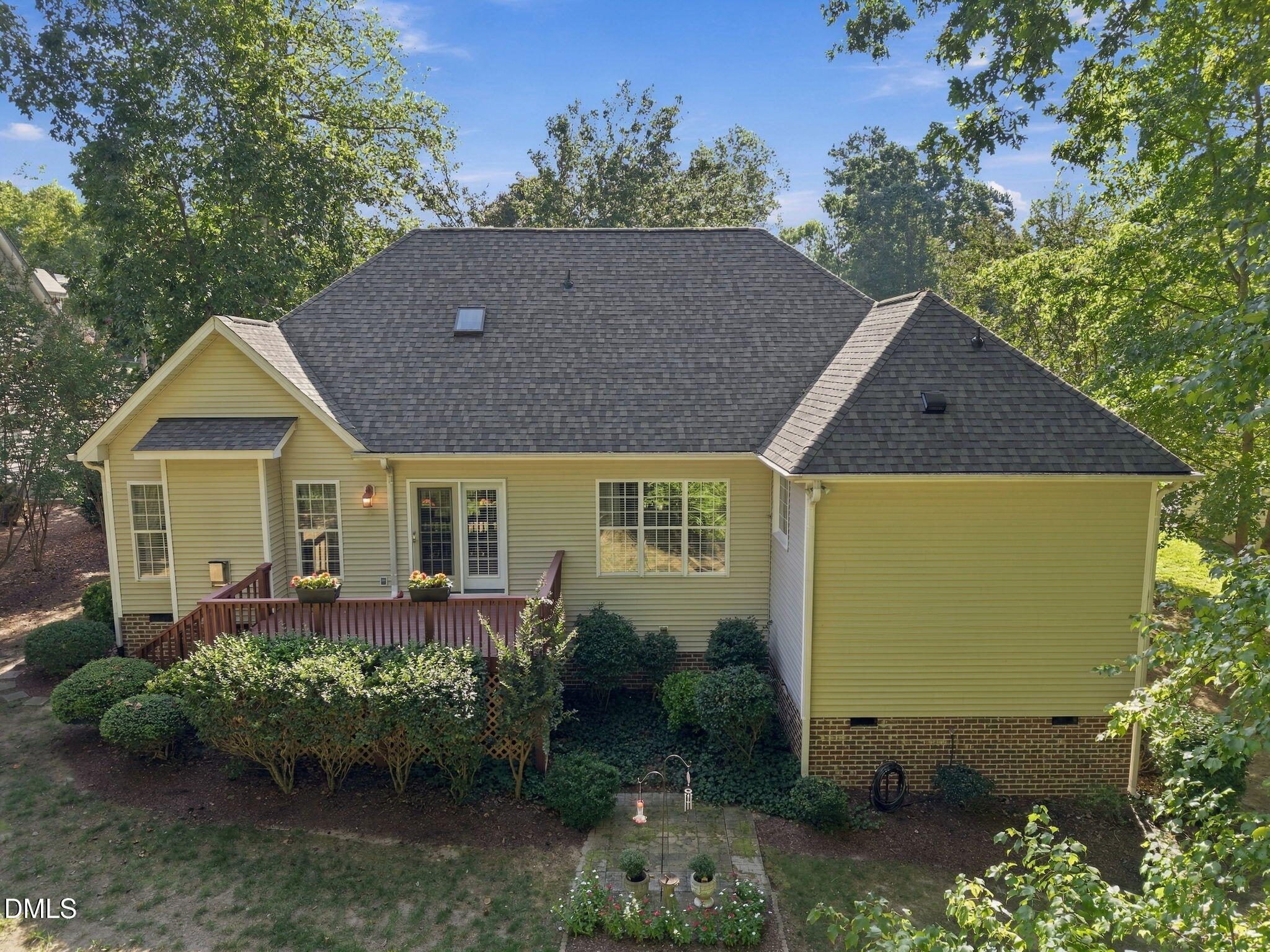 main property photo 12