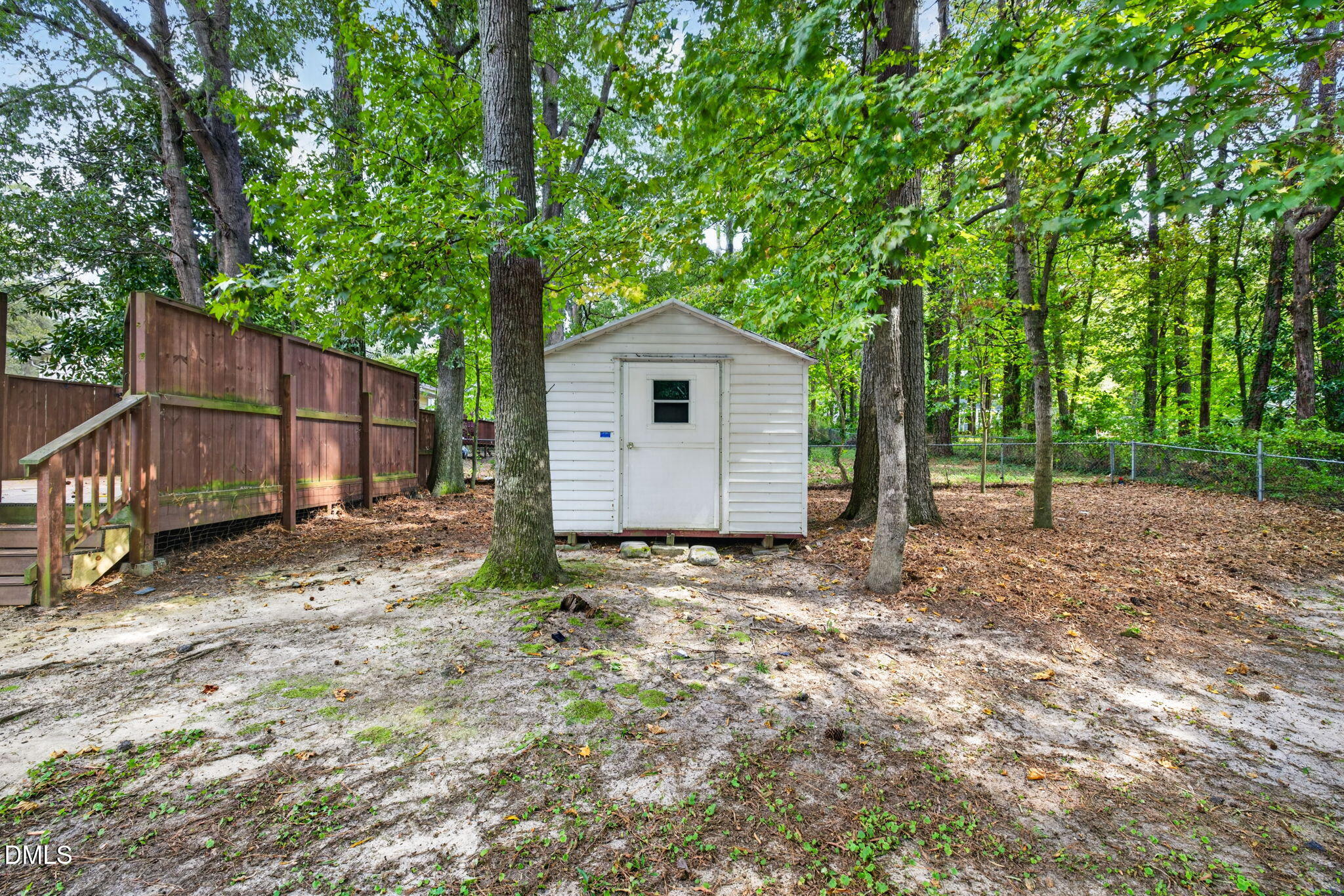 main property photo 30