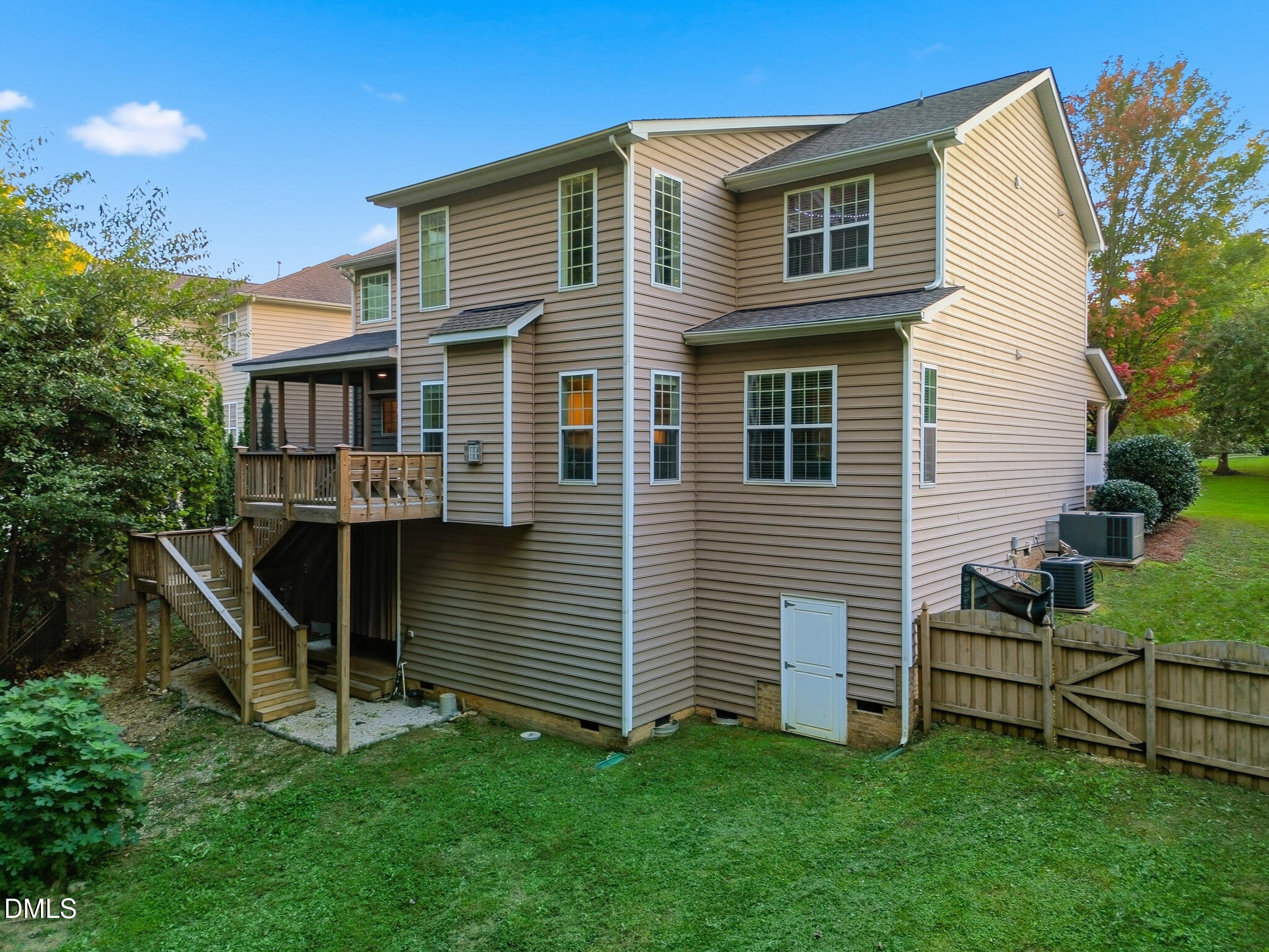 main property photo 26