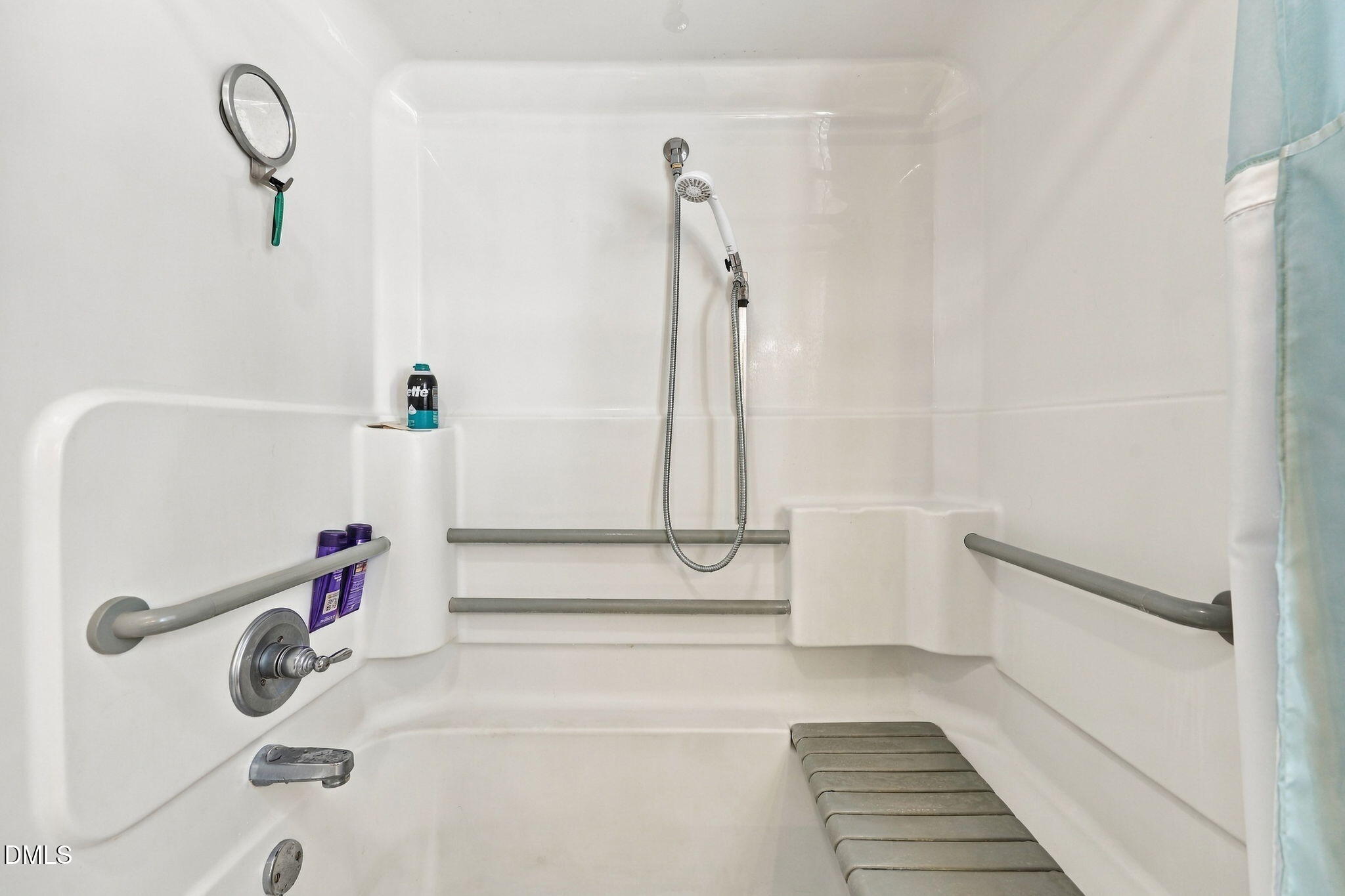 main property photo 20