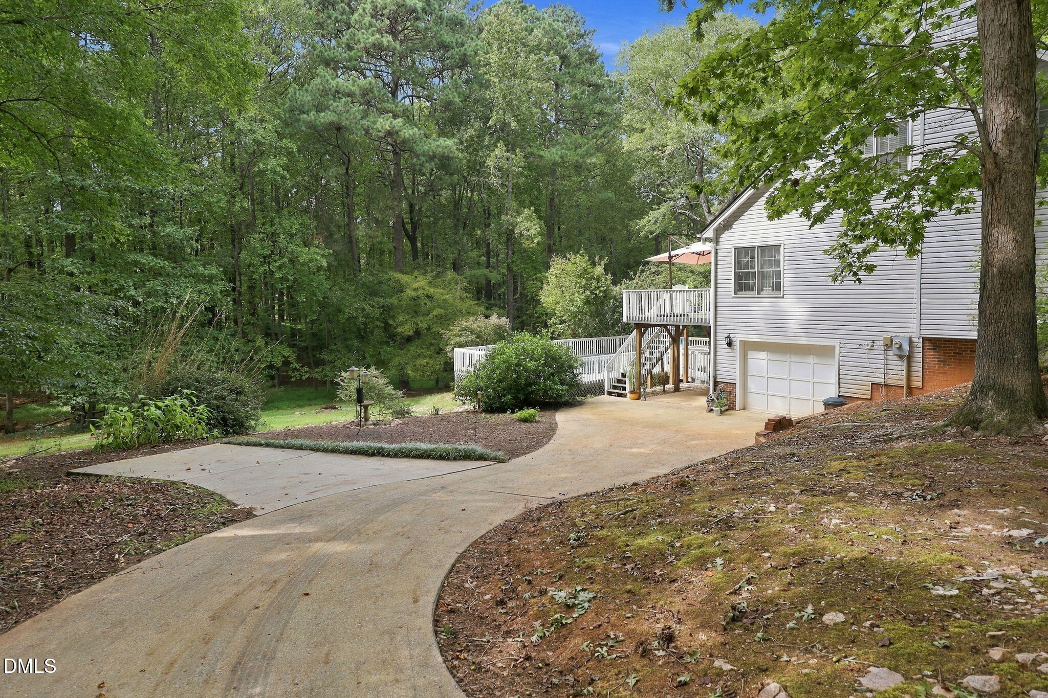 main property photo 39