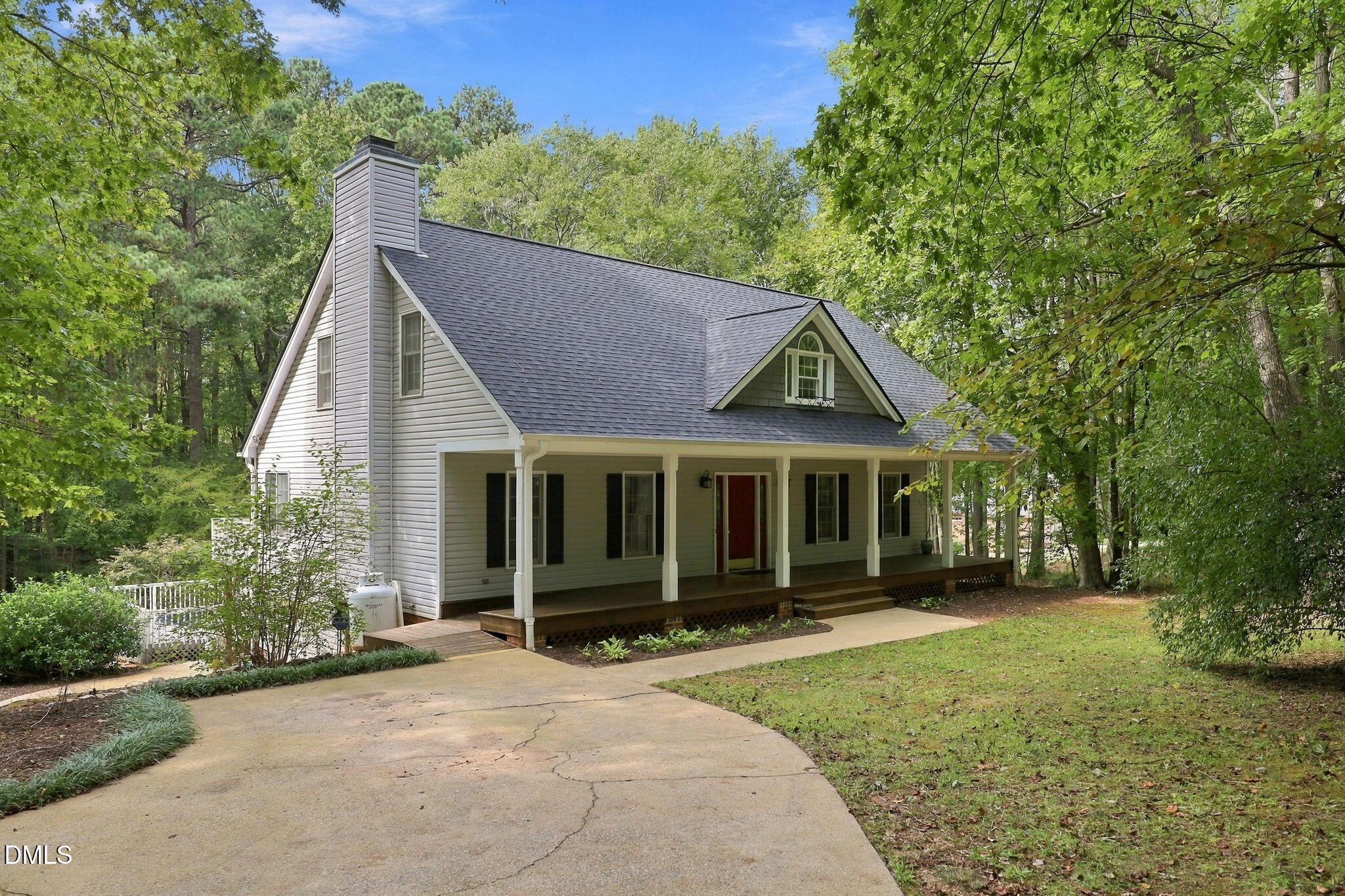 main property photo 41