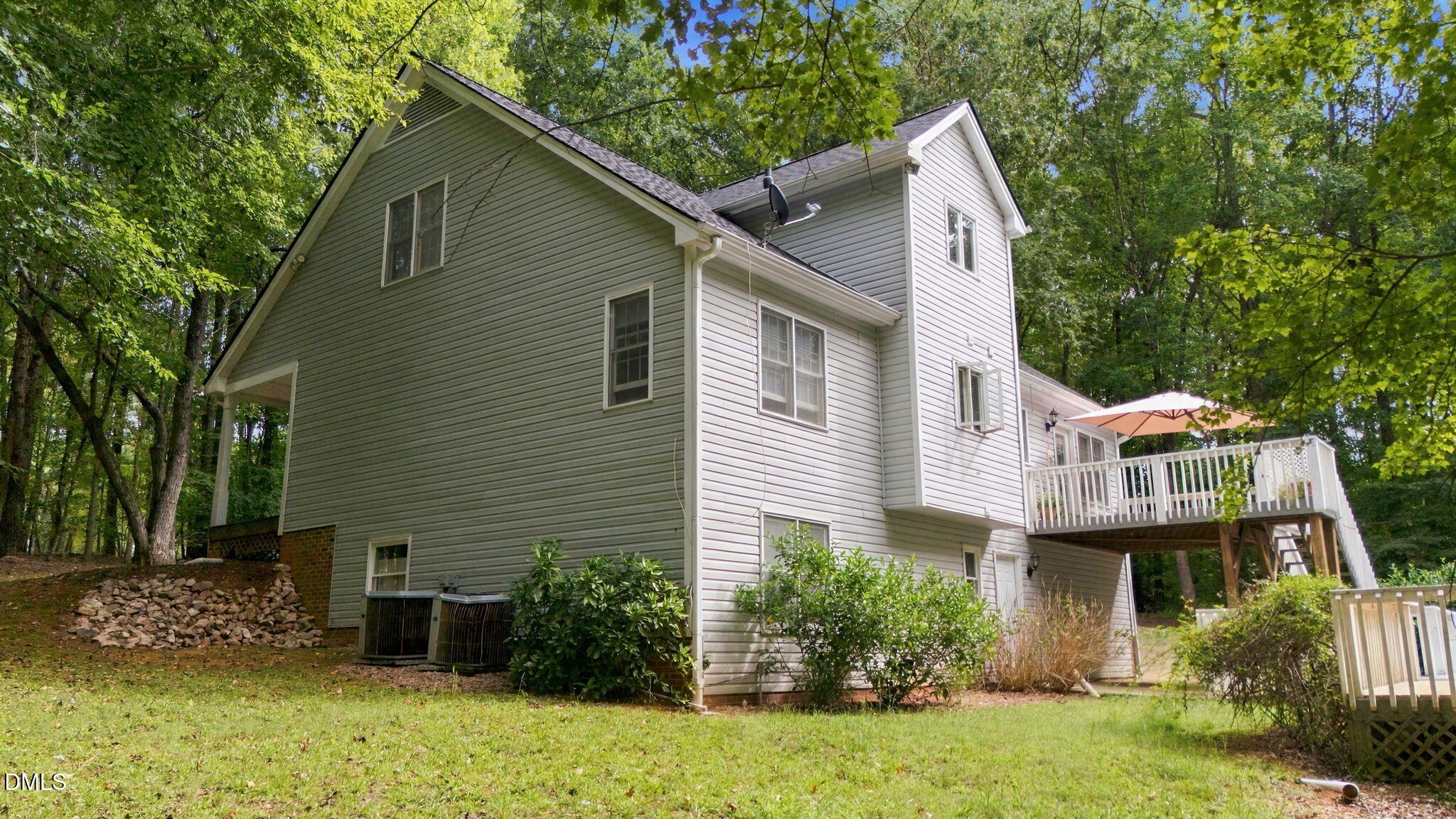 main property photo 44