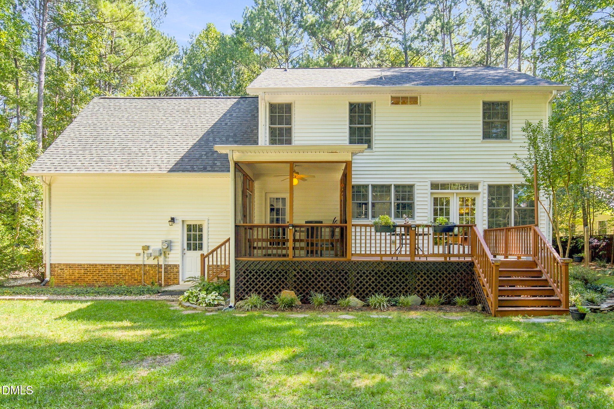 main property photo 39