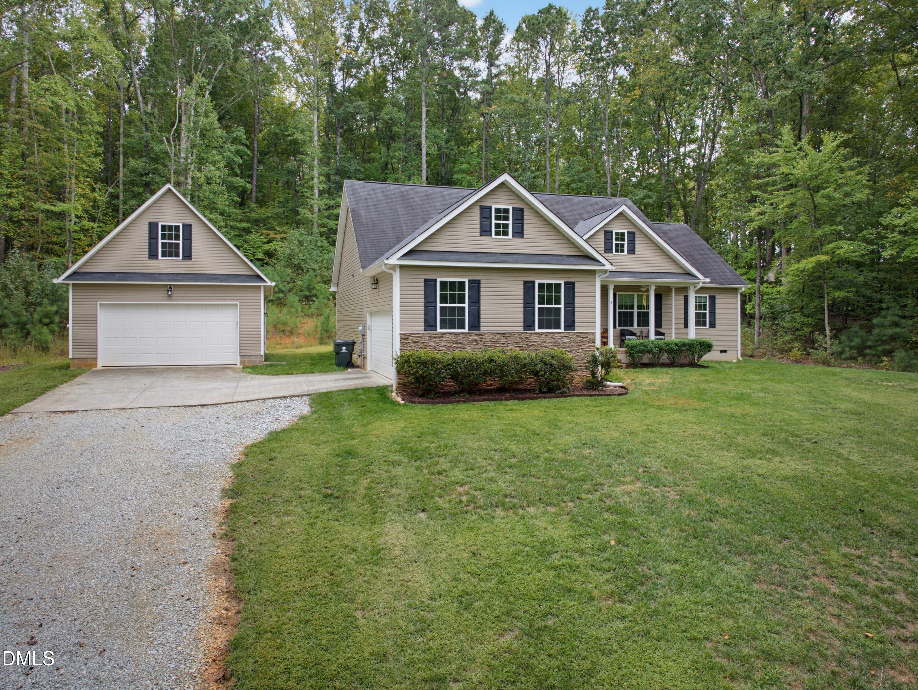 main property photo 40