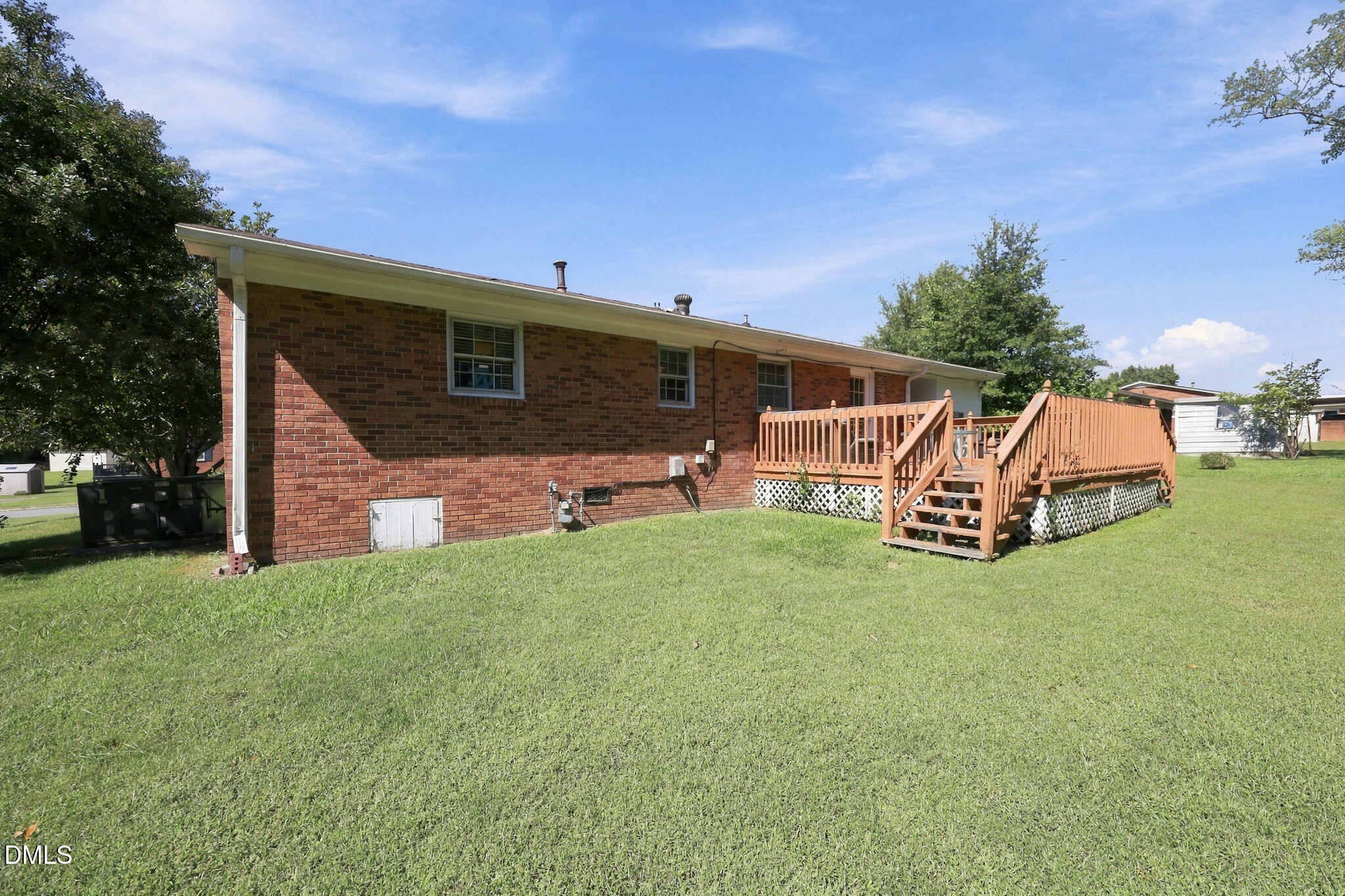 main property photo 23