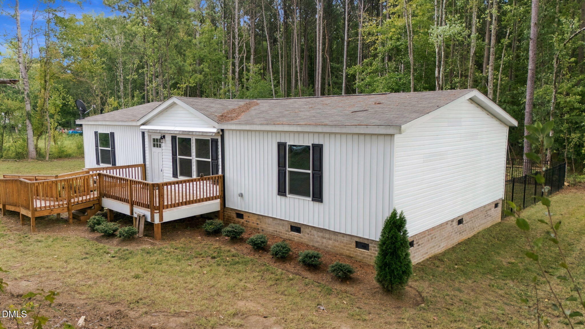 main property photo 3
