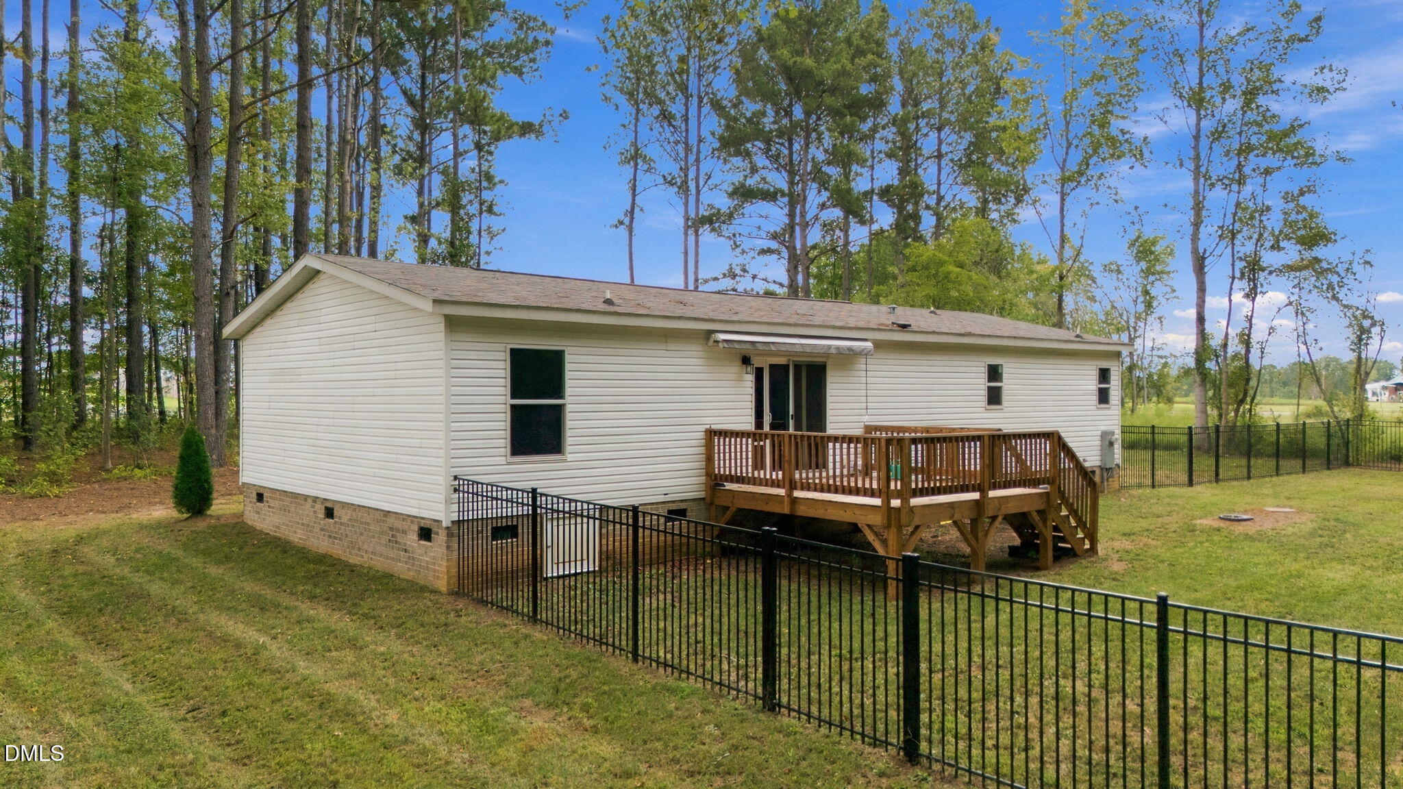 main property photo 45
