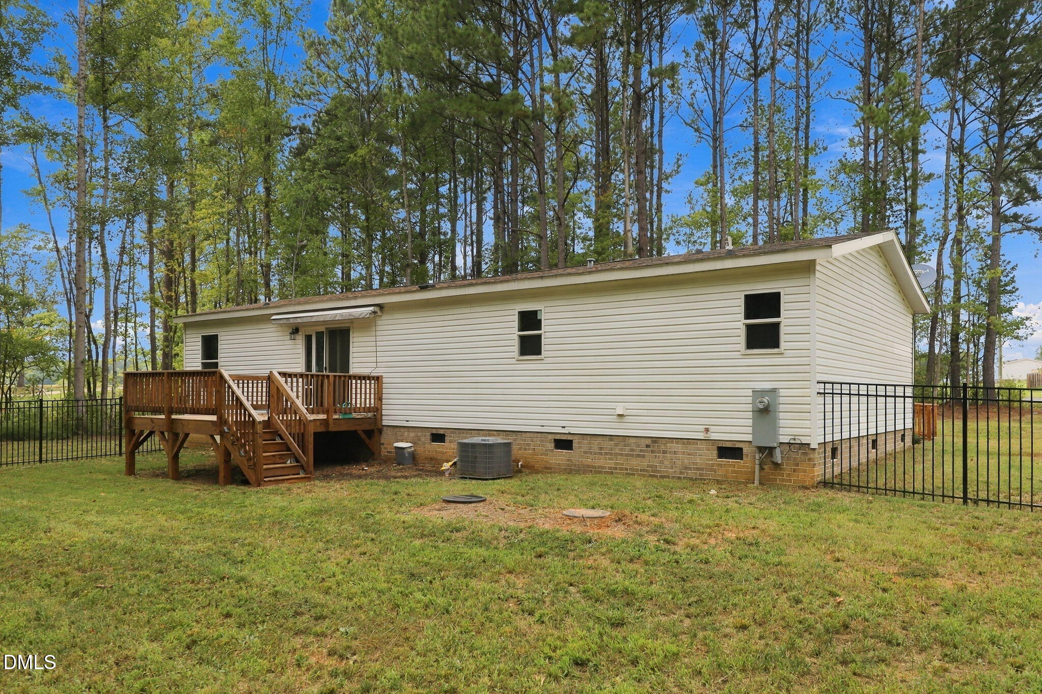 main property photo 60