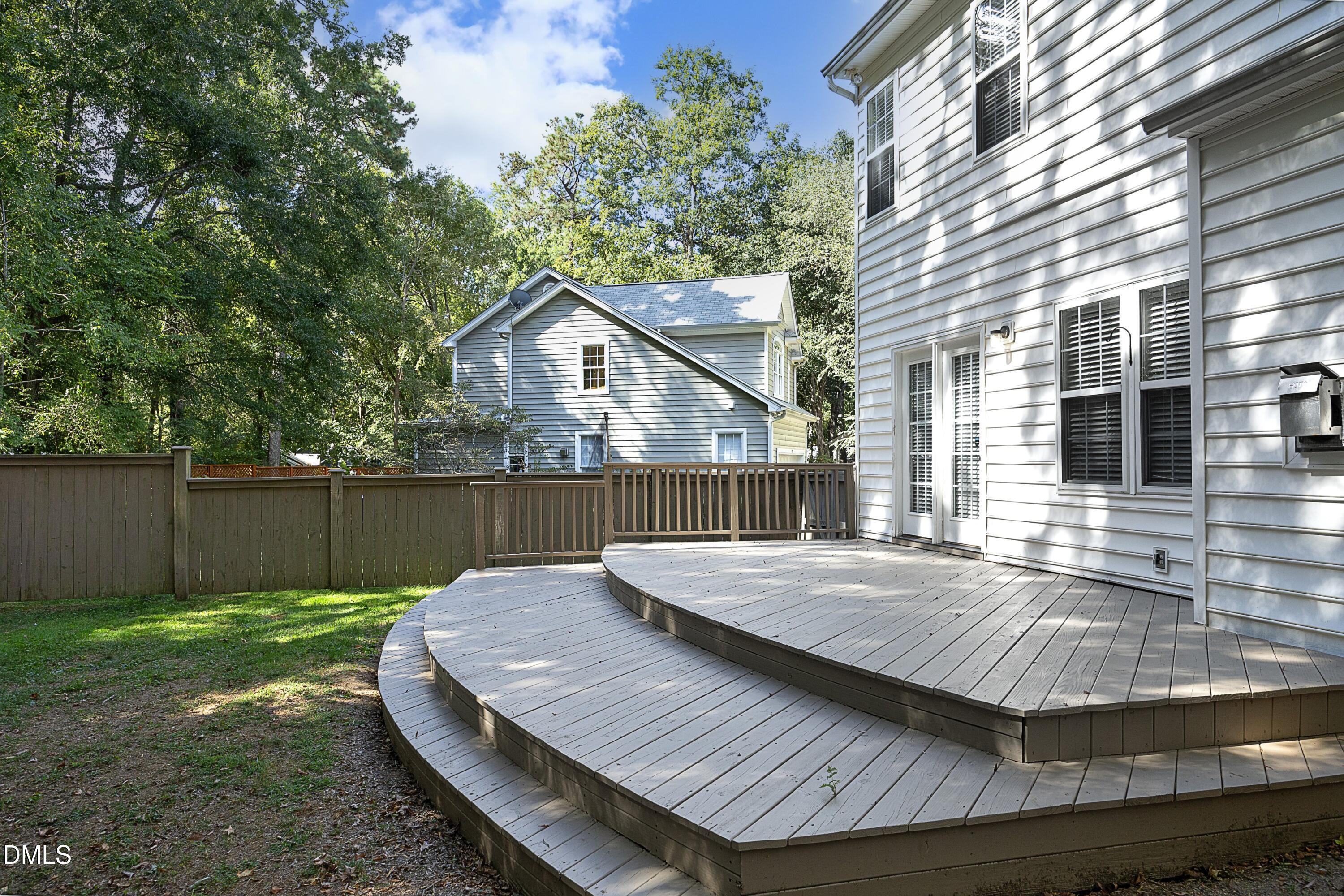 main property photo 32