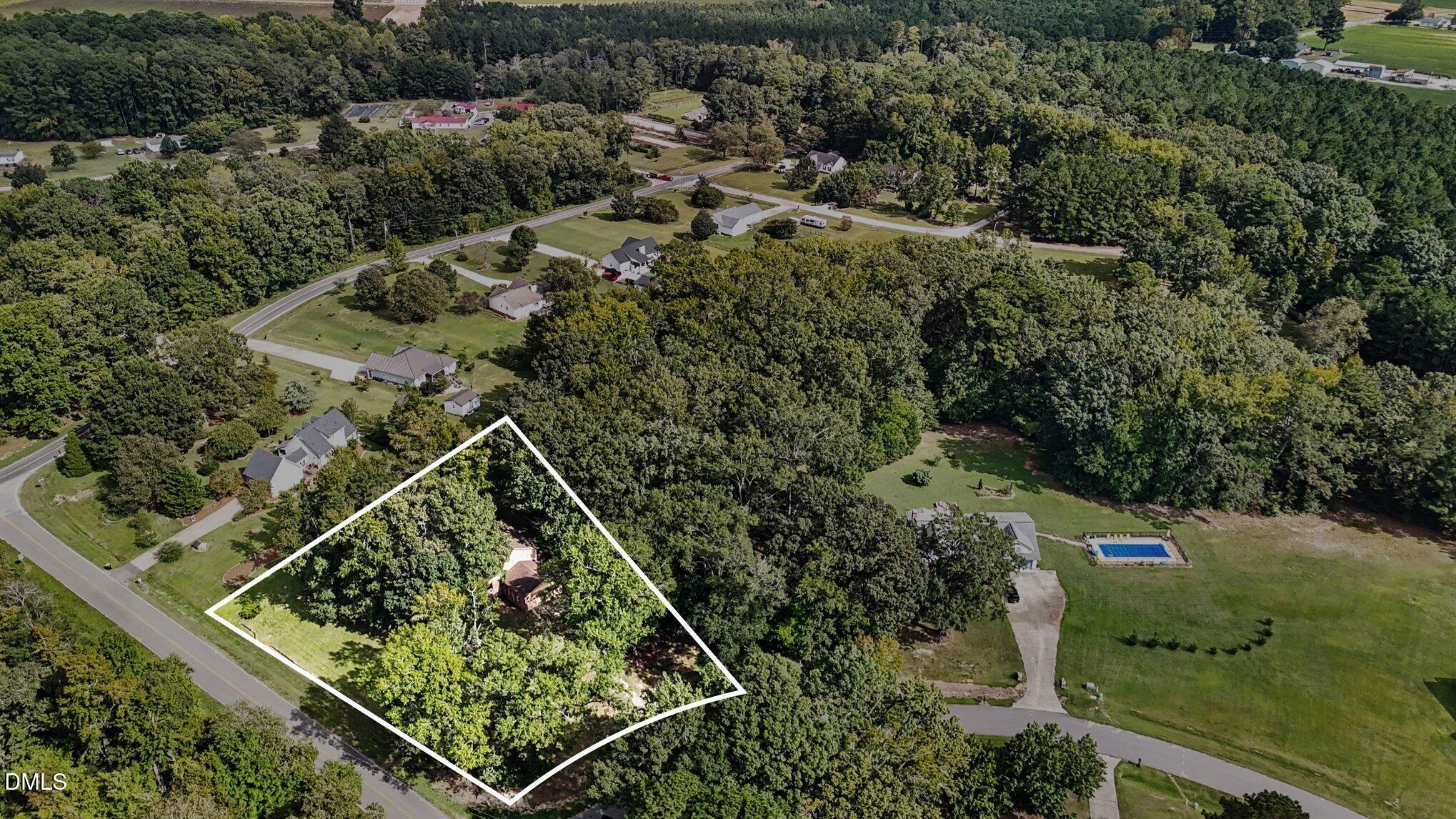 main property photo 30