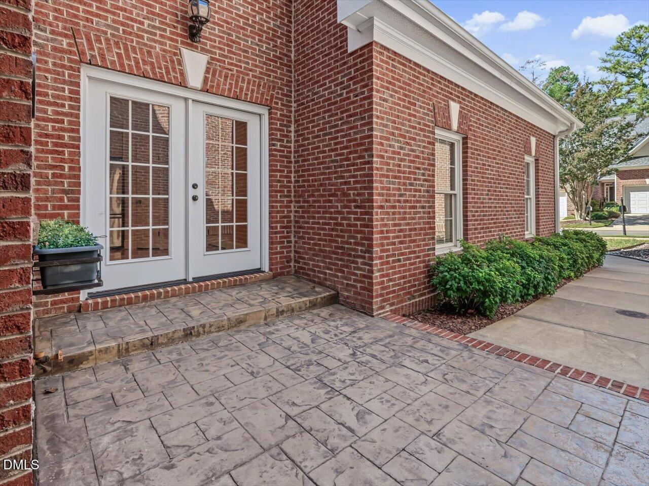 main property photo 37