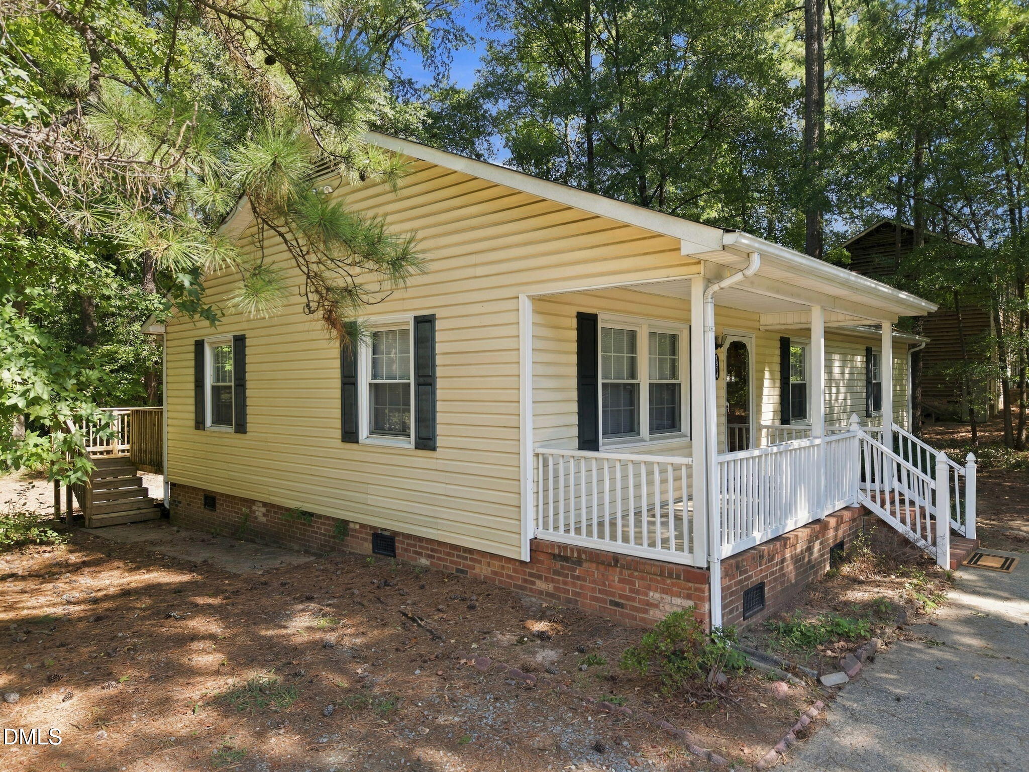 main property photo 28