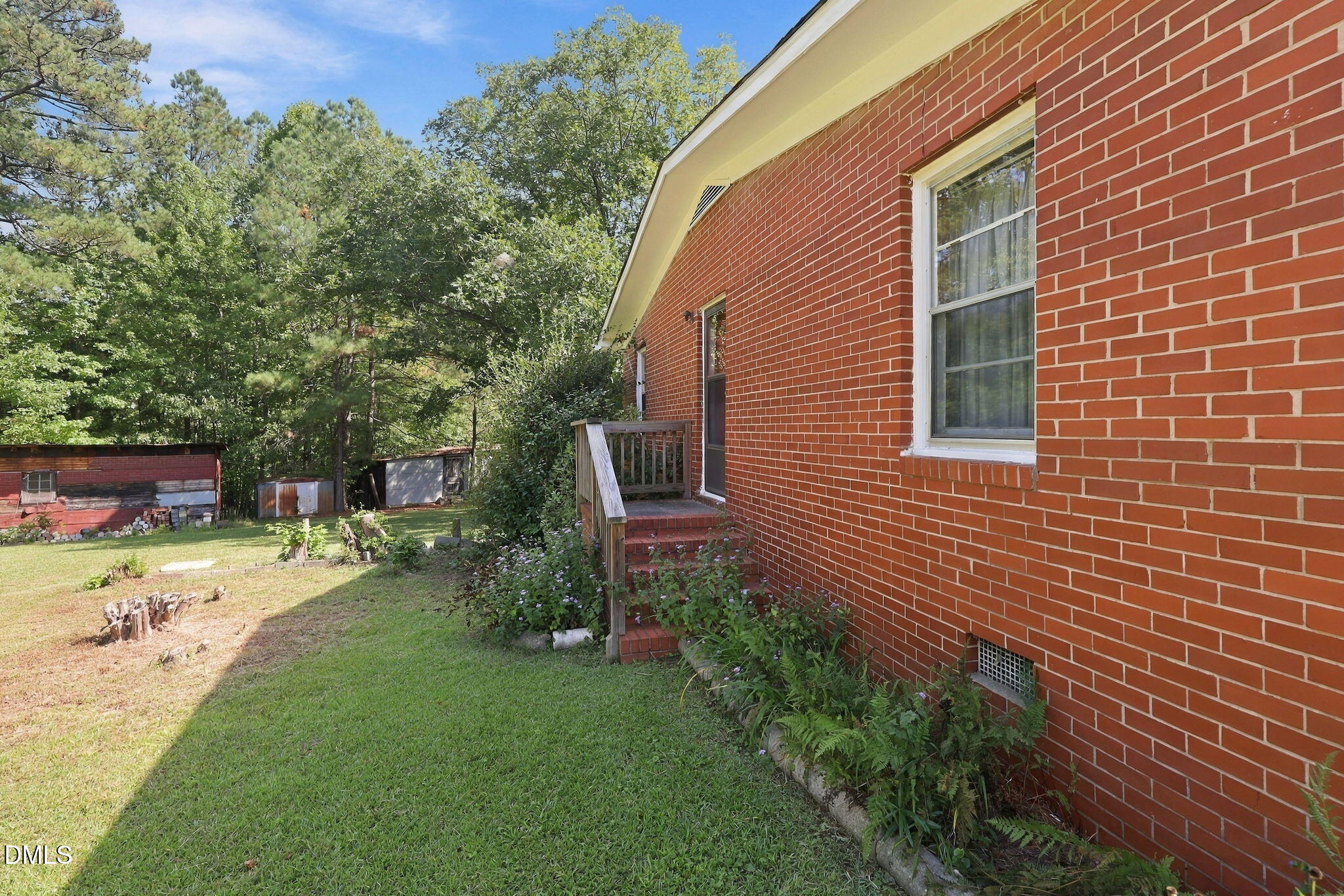 main property photo 29