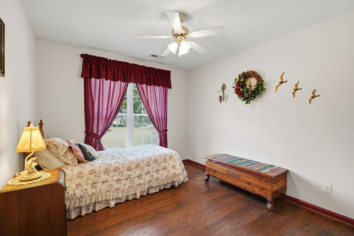 main property photo 41