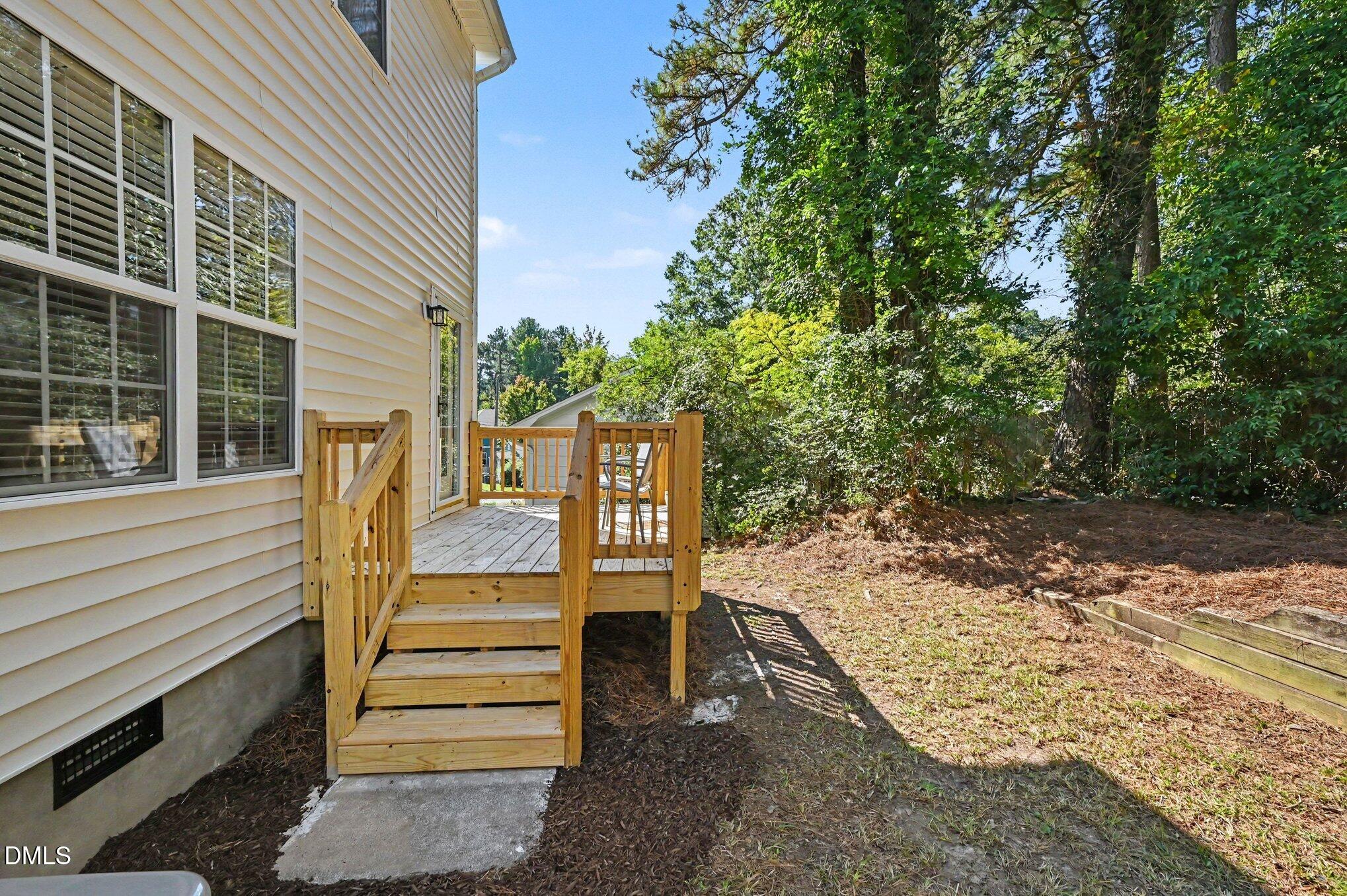 main property photo 28