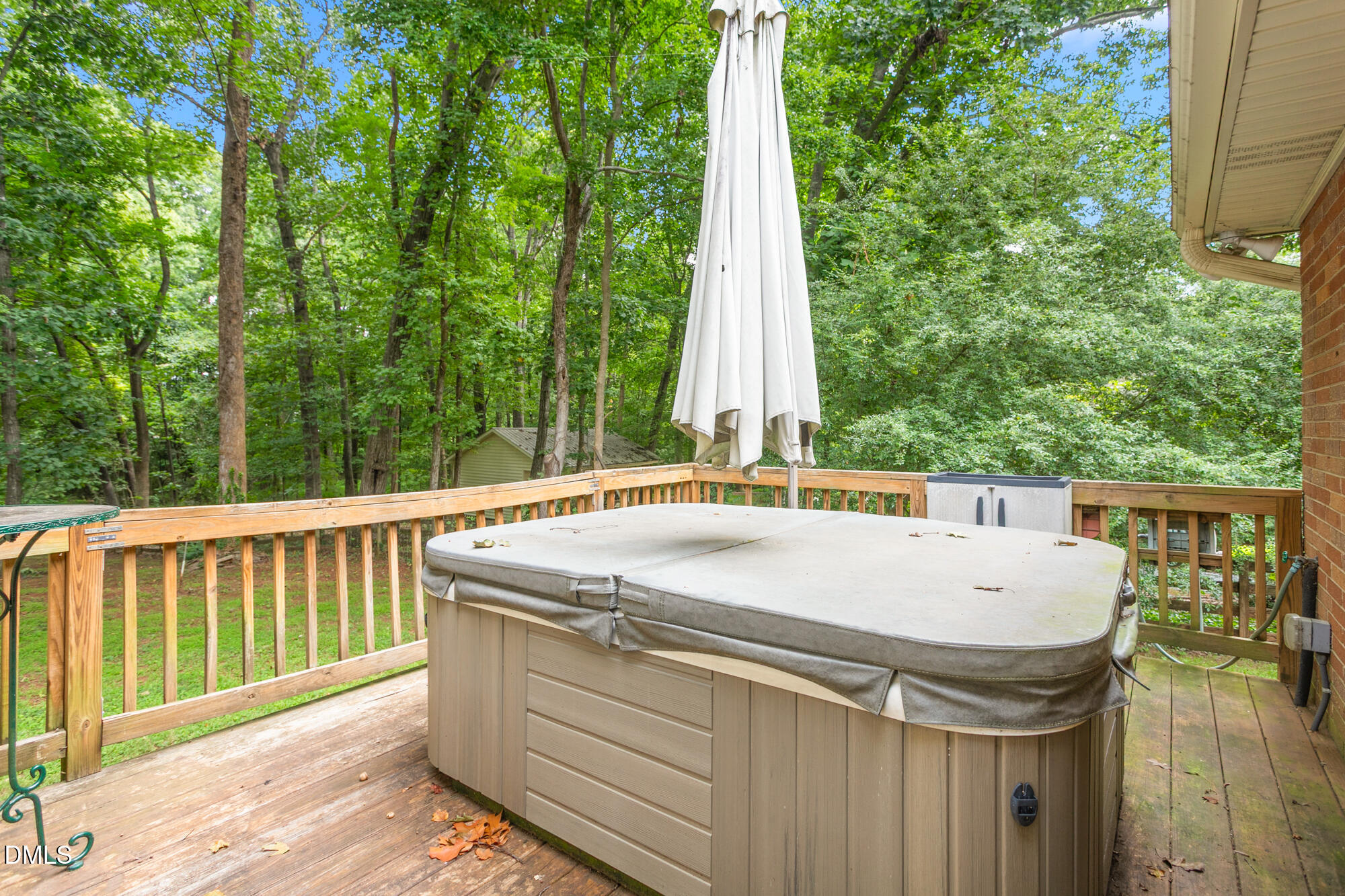 main property photo 33