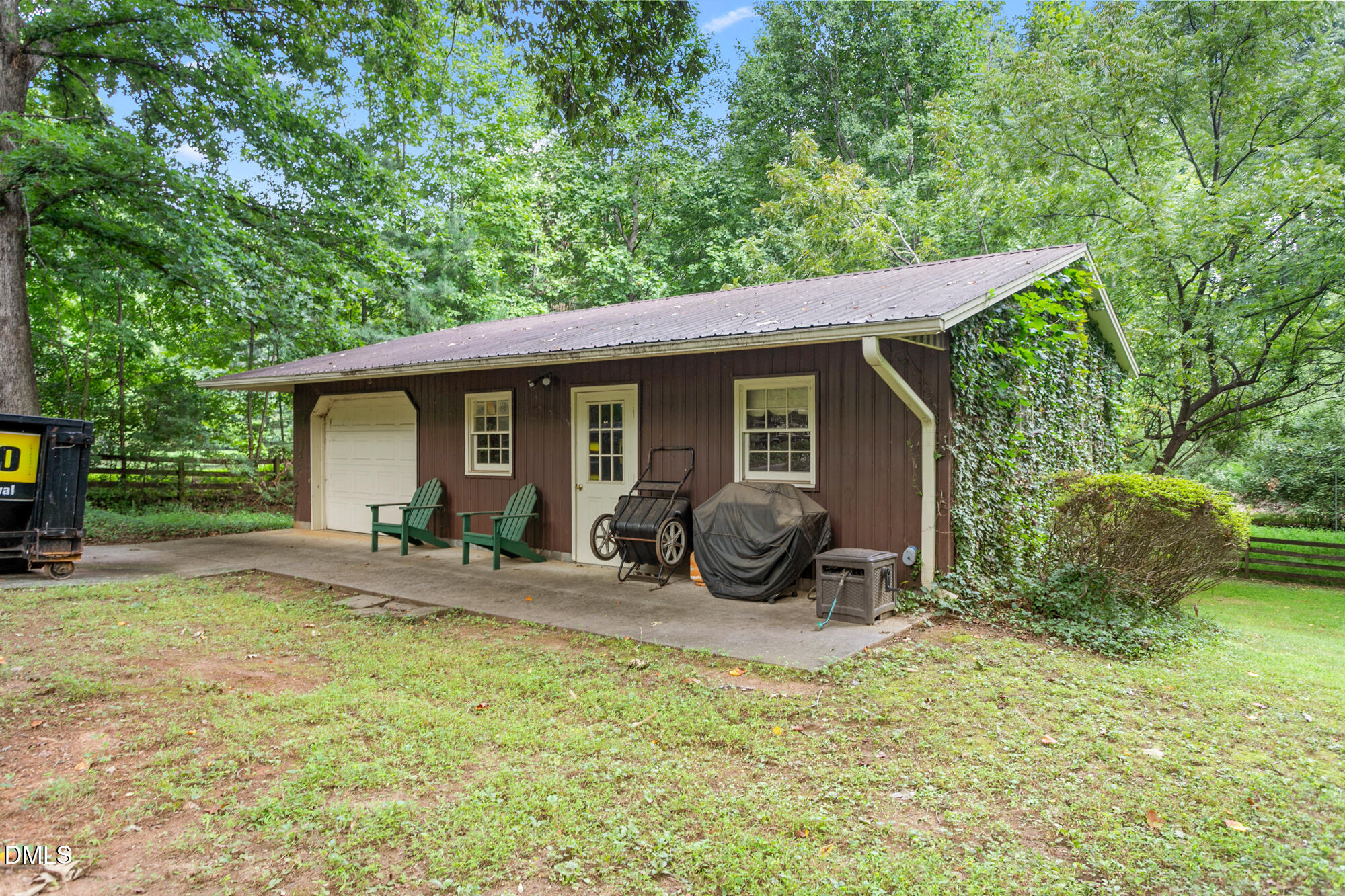 main property photo 41
