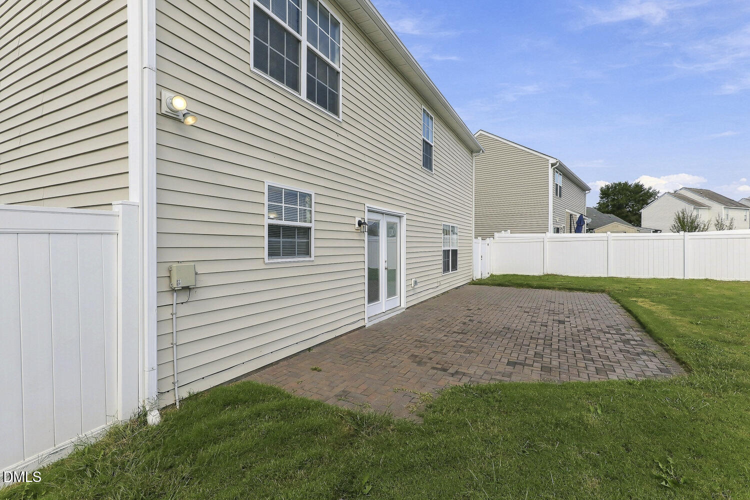 main property photo 41