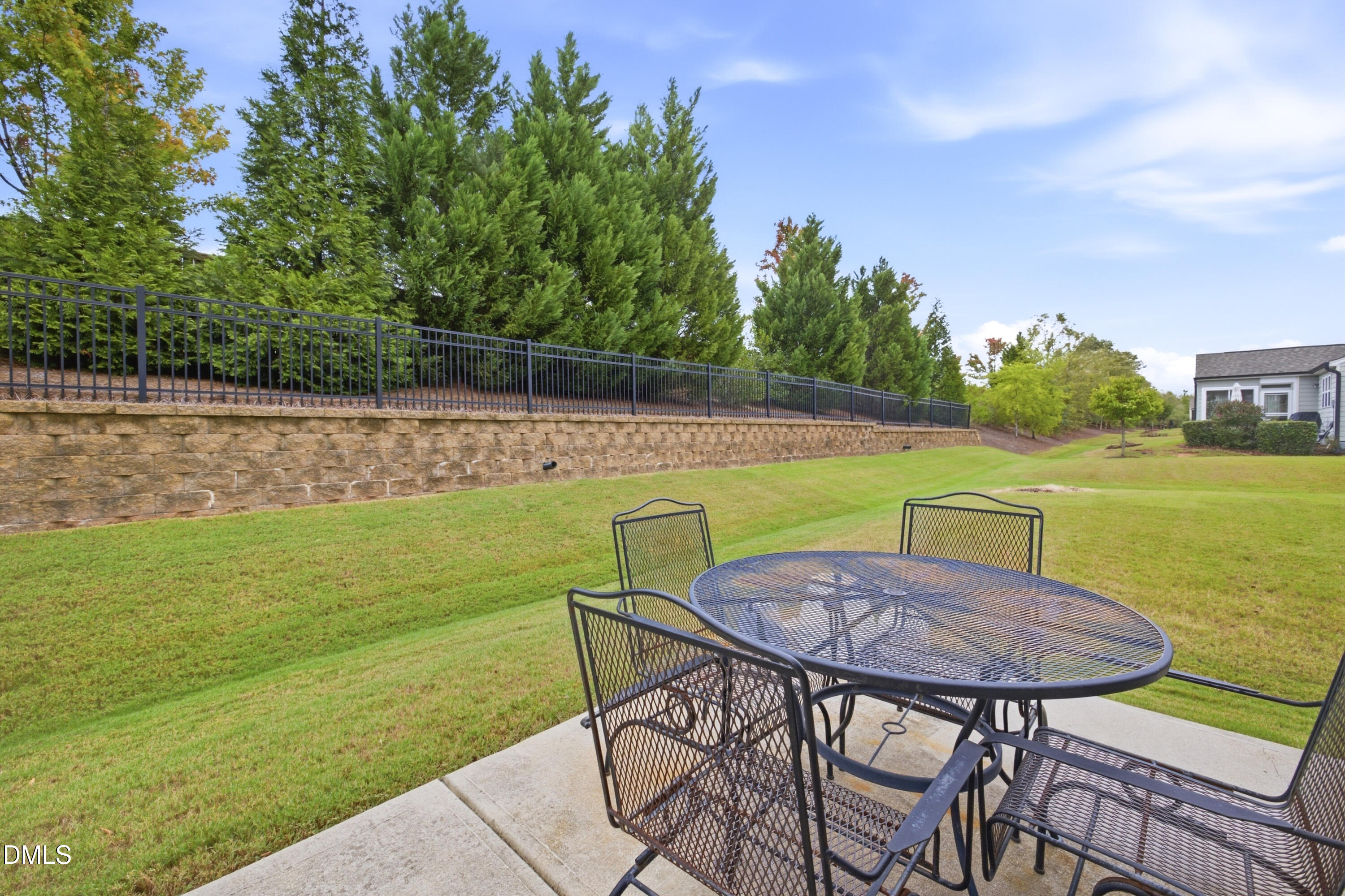 main property photo 29