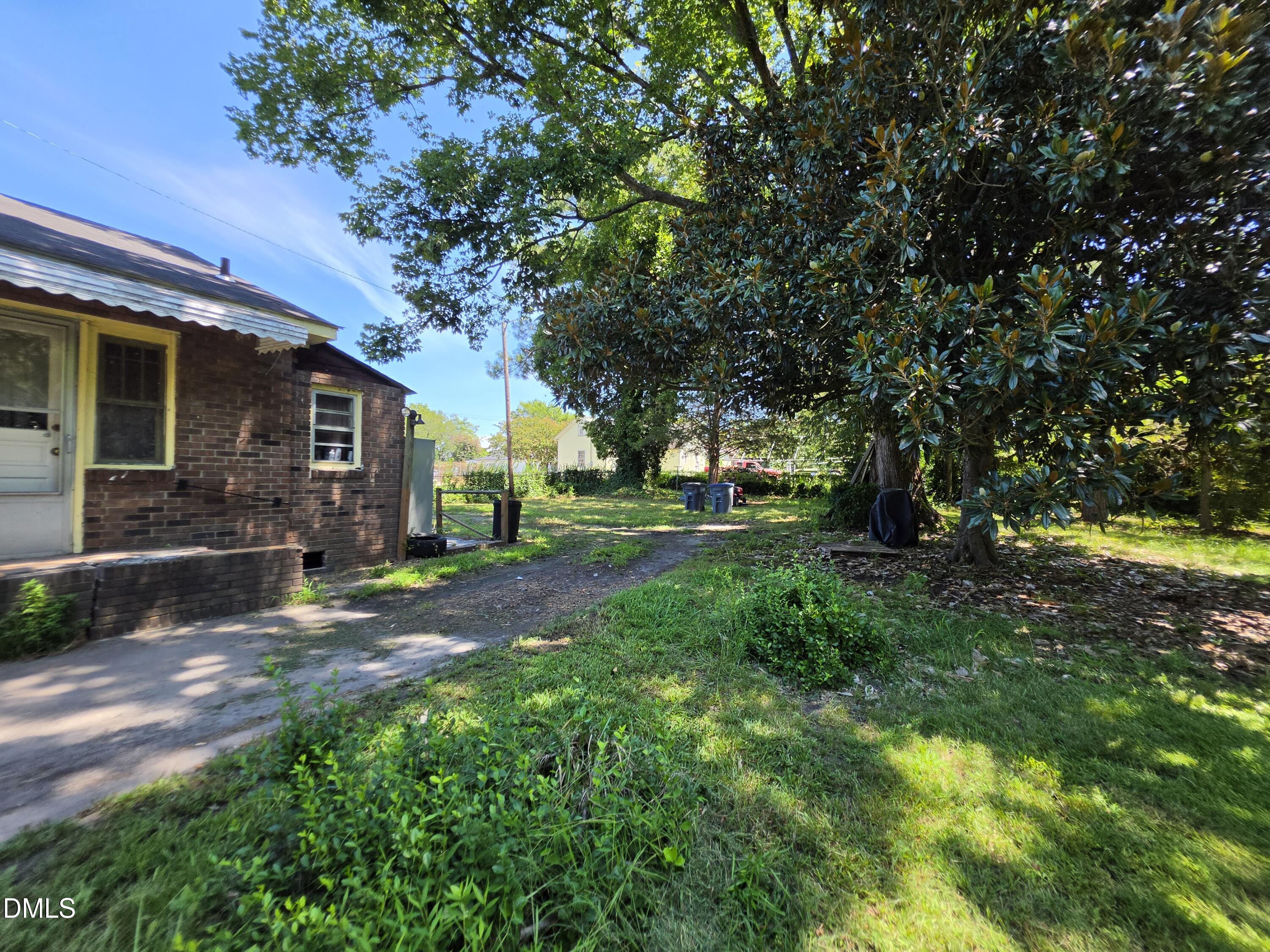 main property photo 14