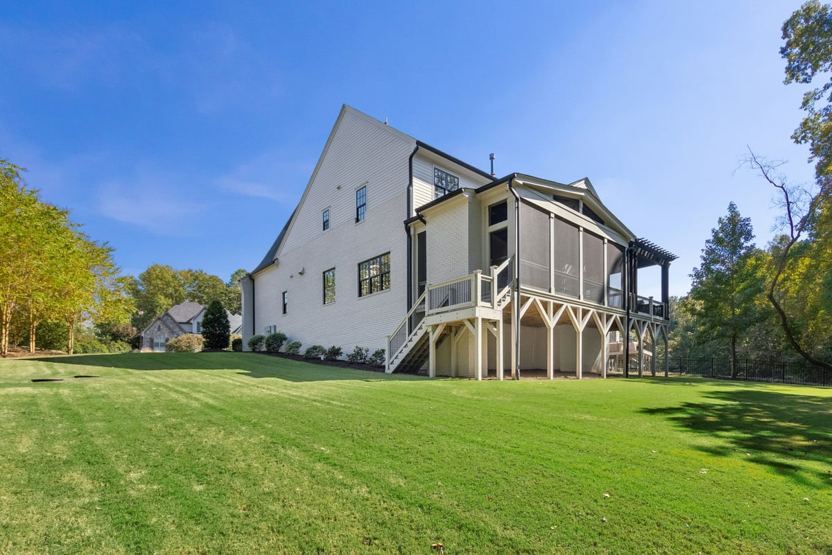 main property photo 59