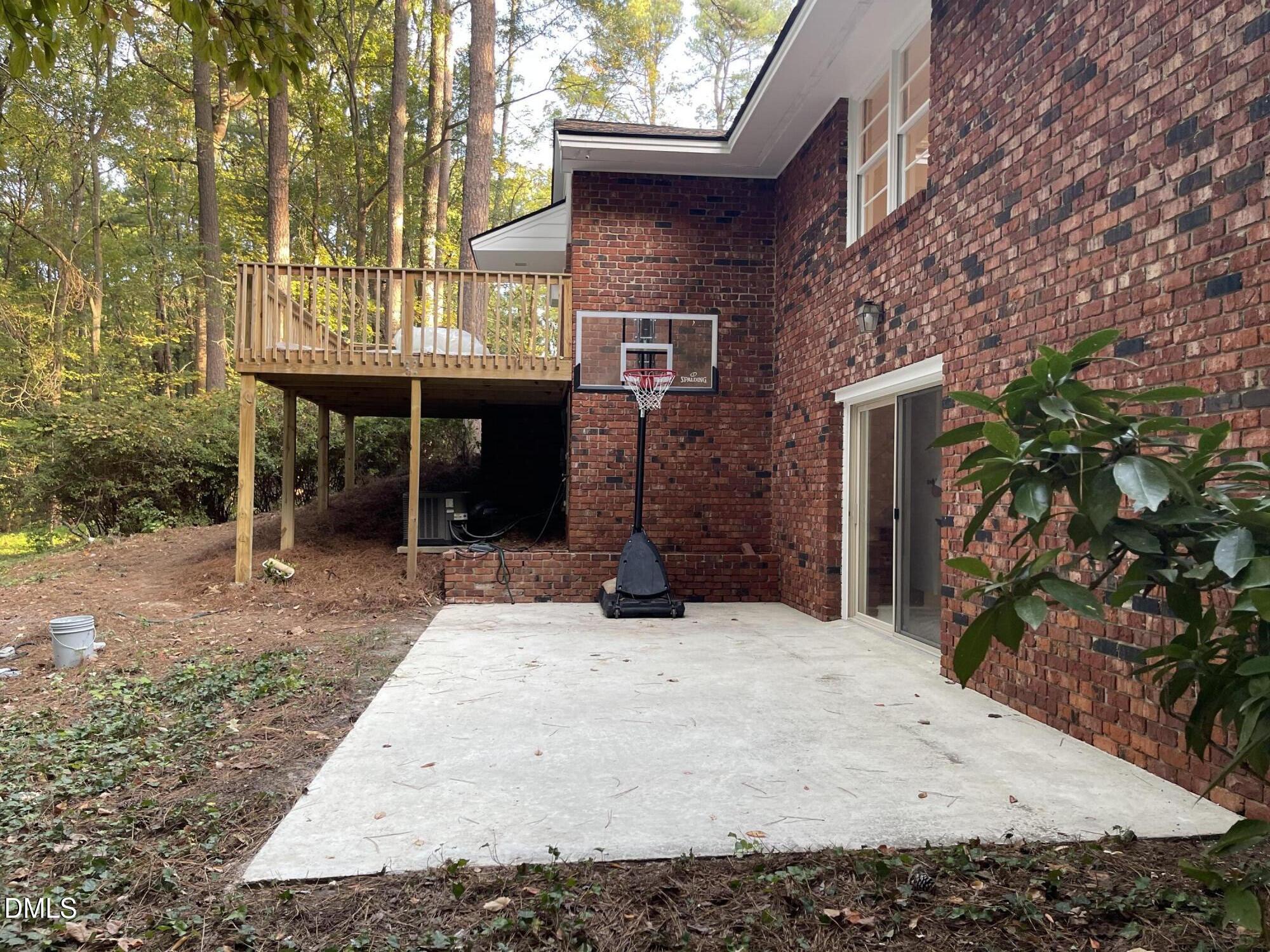 main property photo 9