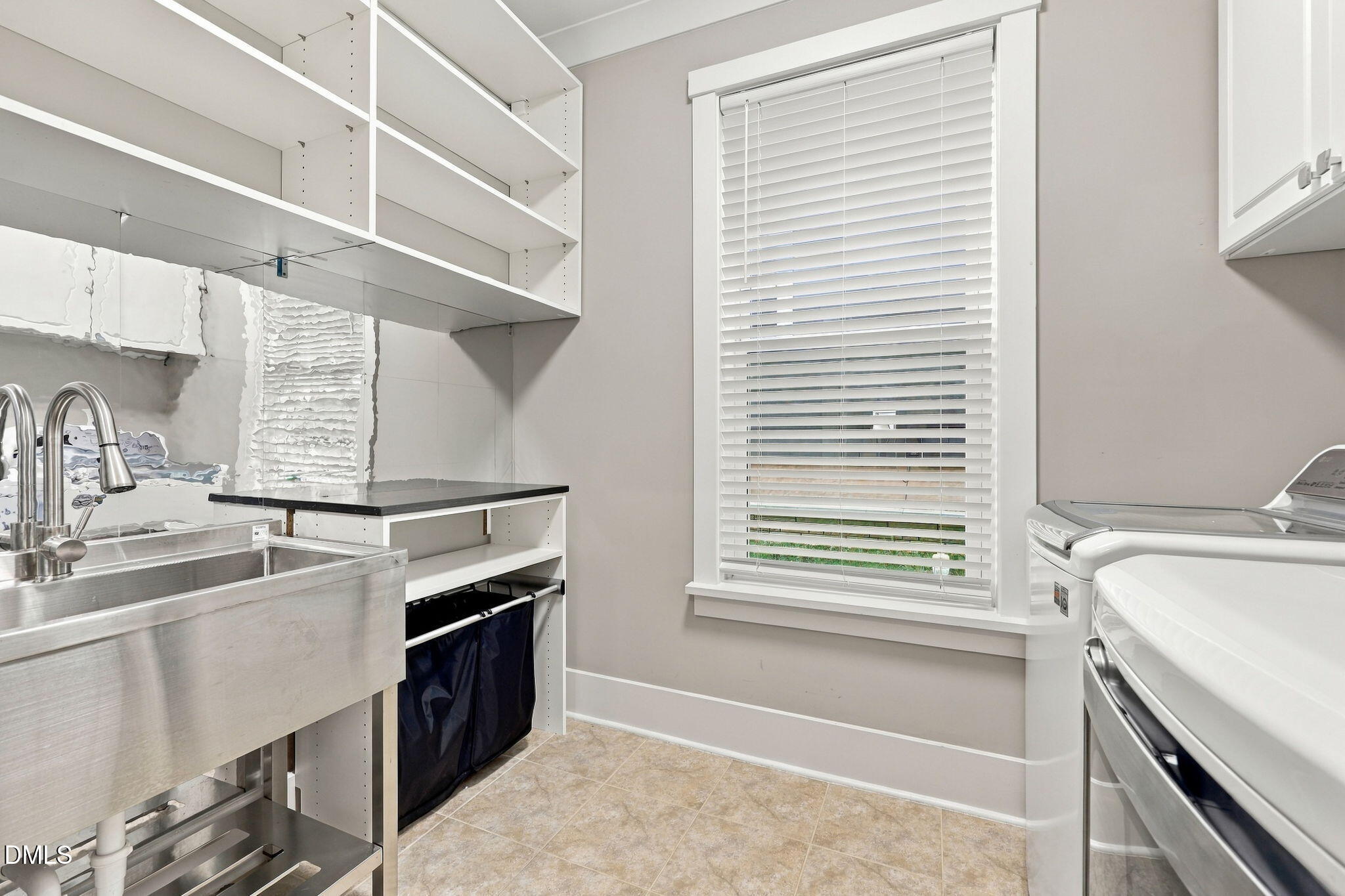property viewer photo 23