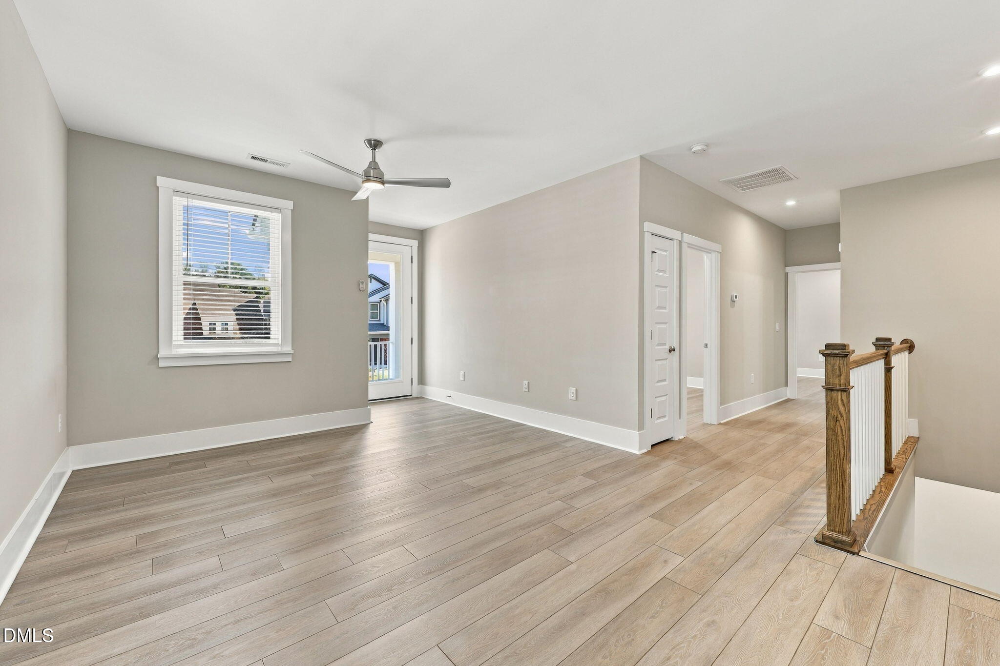 property viewer photo 24