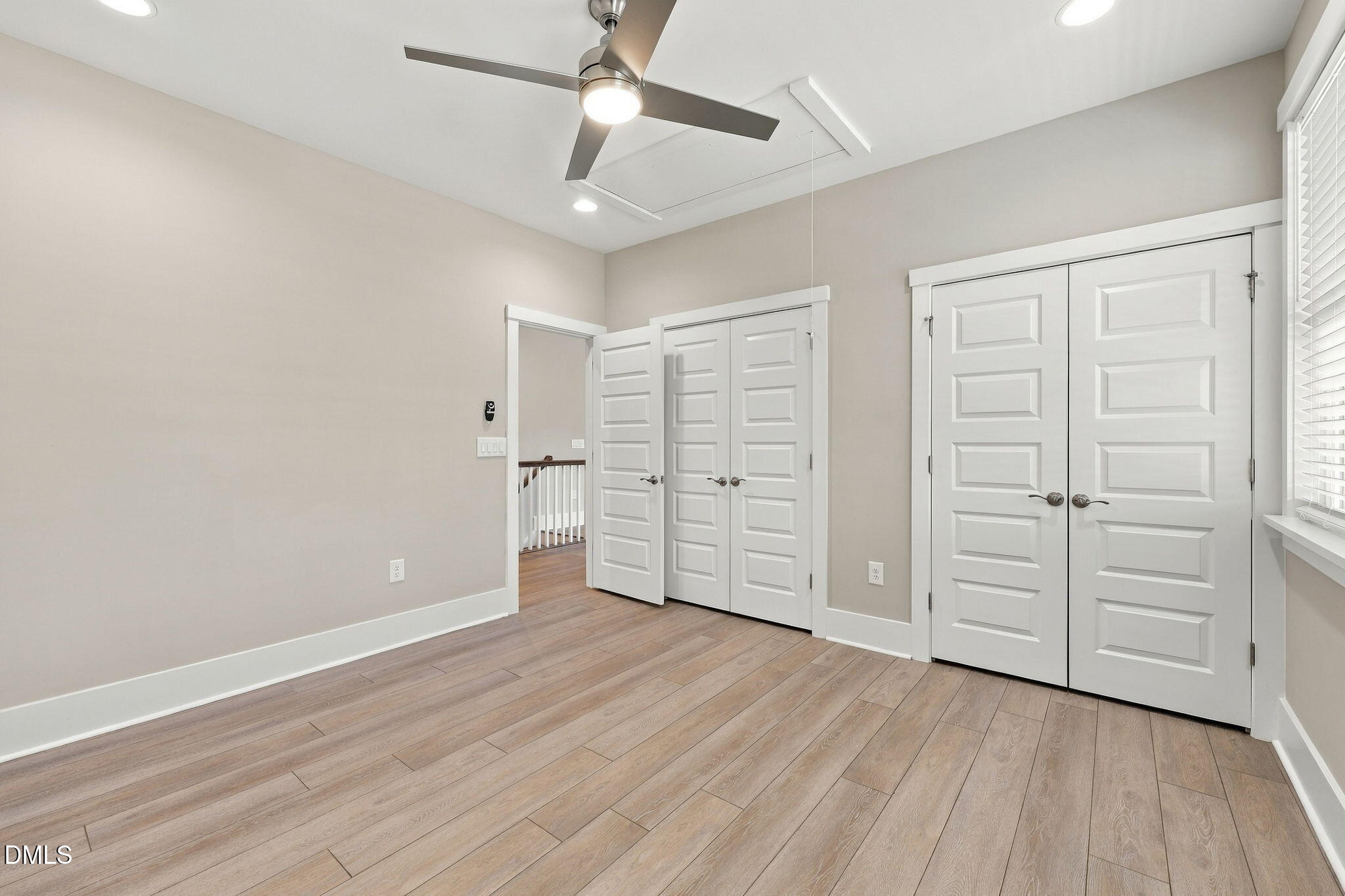 property viewer photo 27