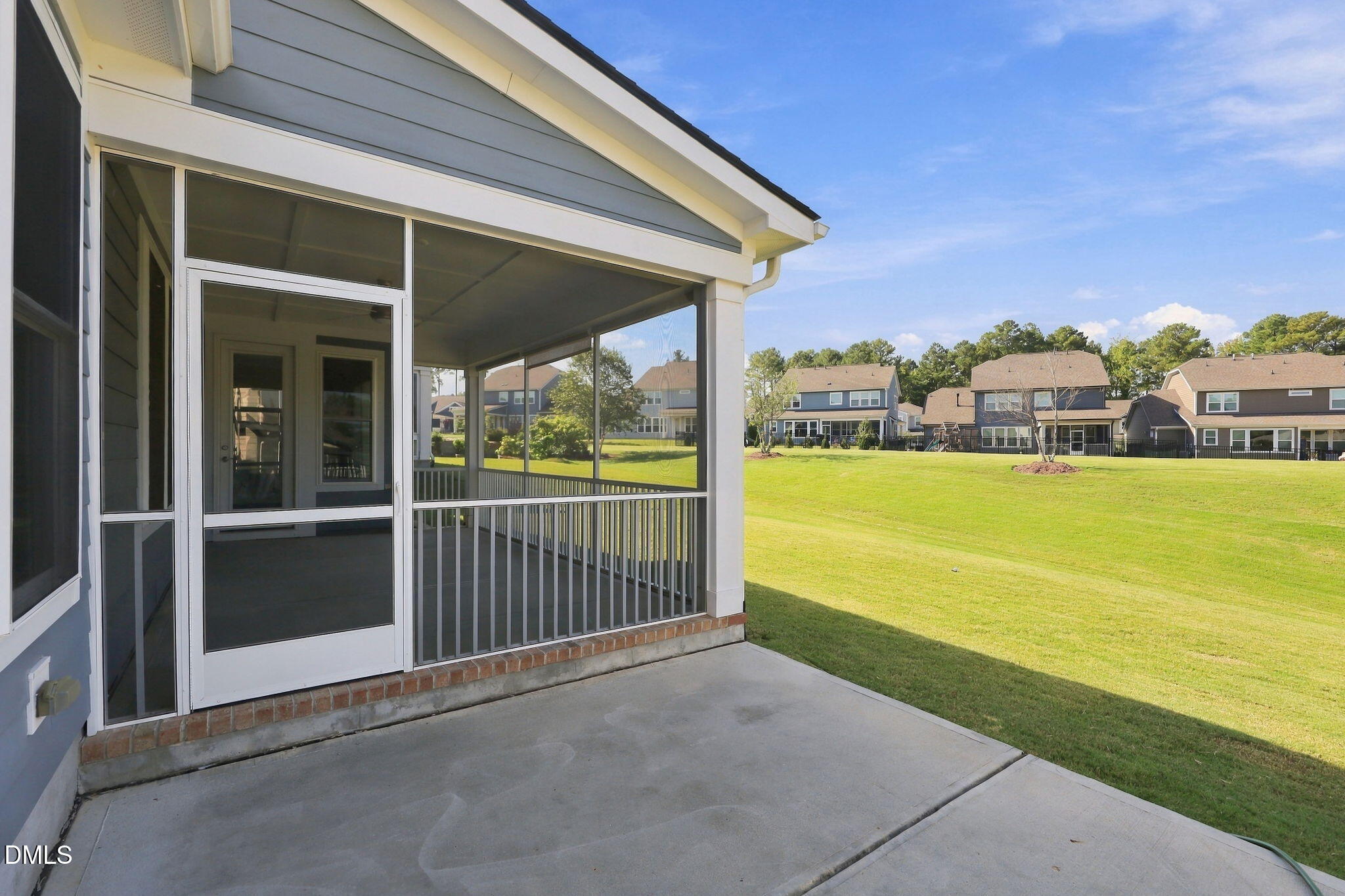 property viewer photo 38