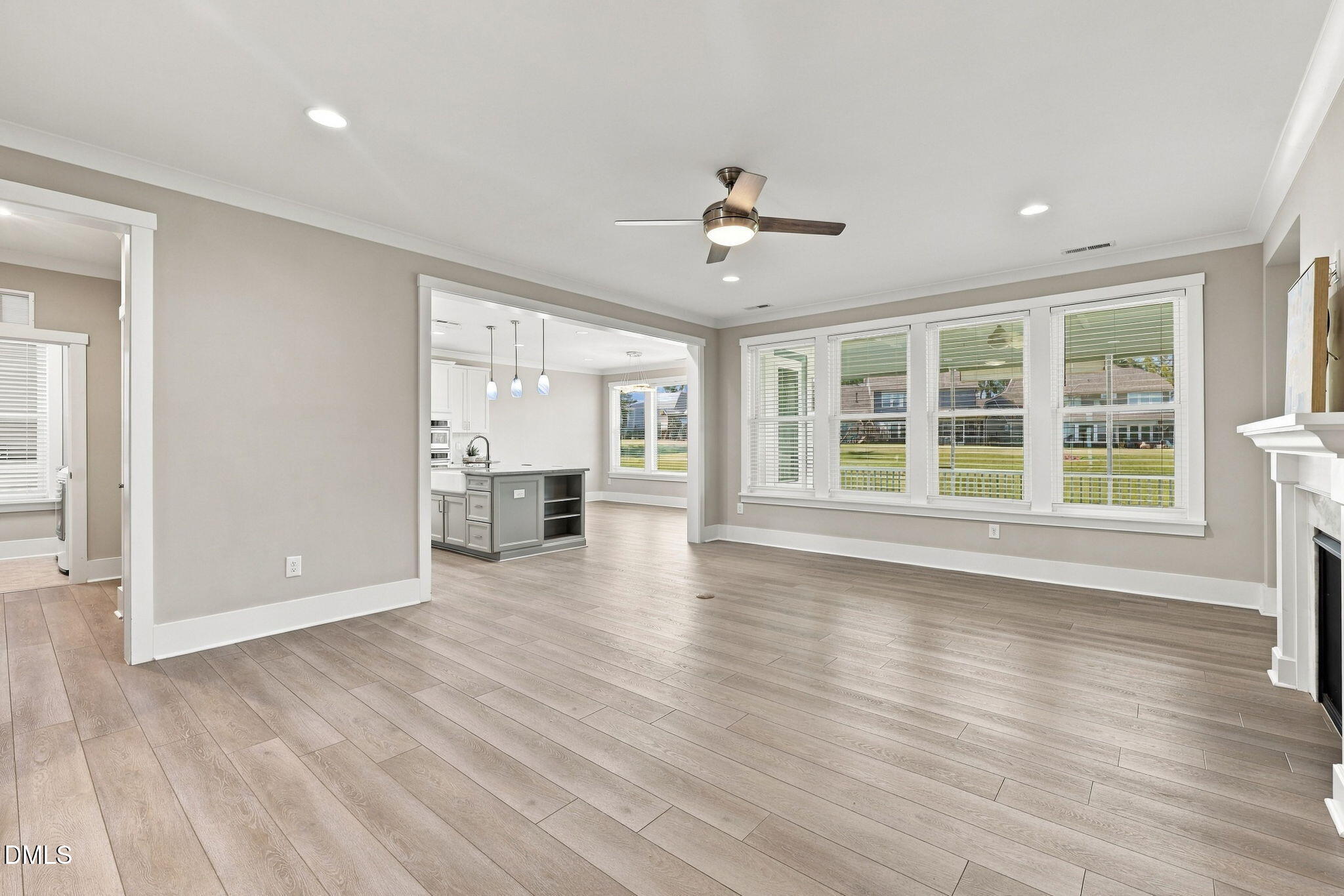 property viewer photo 4